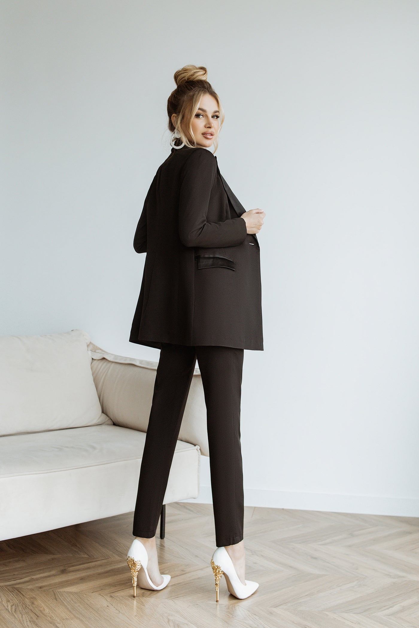 Black Slim-Fit Suit 2-Piece (article C349)