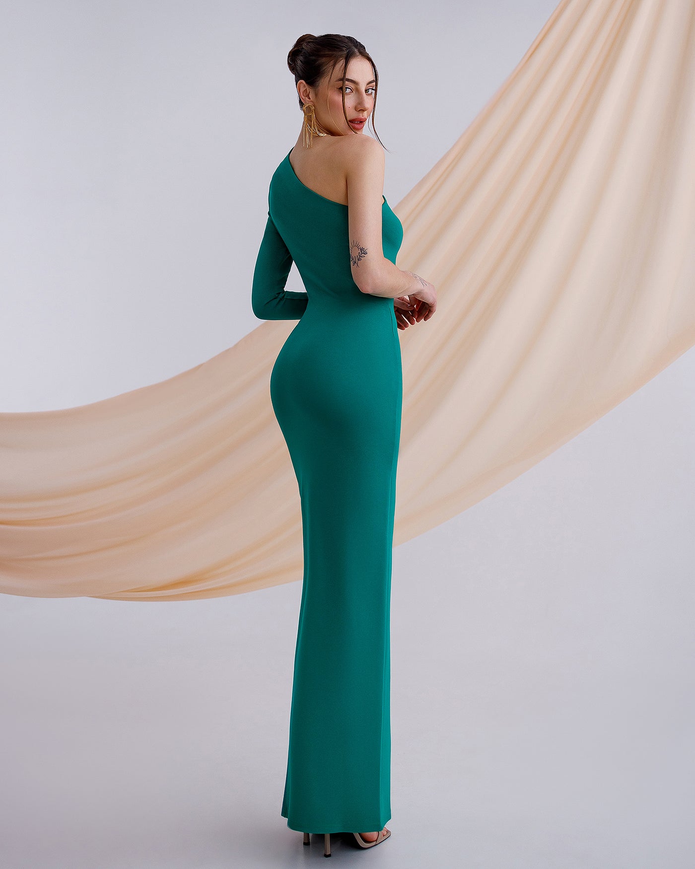 Green ONE-SHOULDER MAXI DRESS (ARTICLE 262)