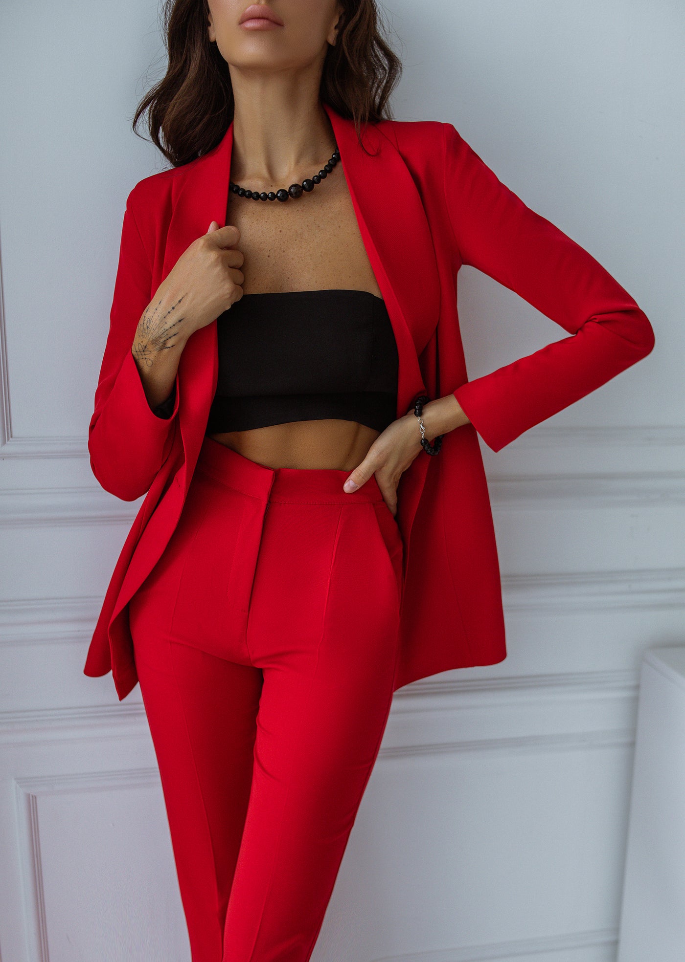 Red SHAWL LAPEL SUIT 2-PIECE (ARTICLE C384)