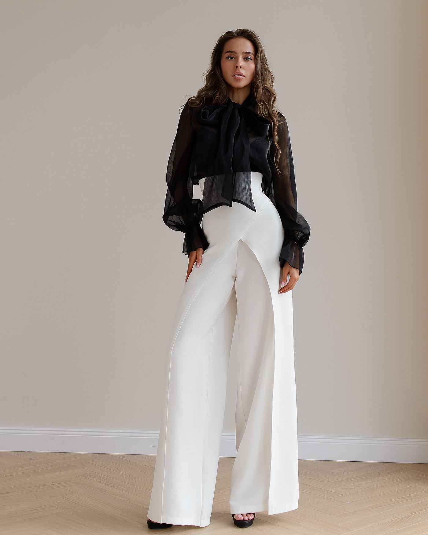 WHITE WRAP HIGH WAISTED REGULAR FIT PANTS (article 530)