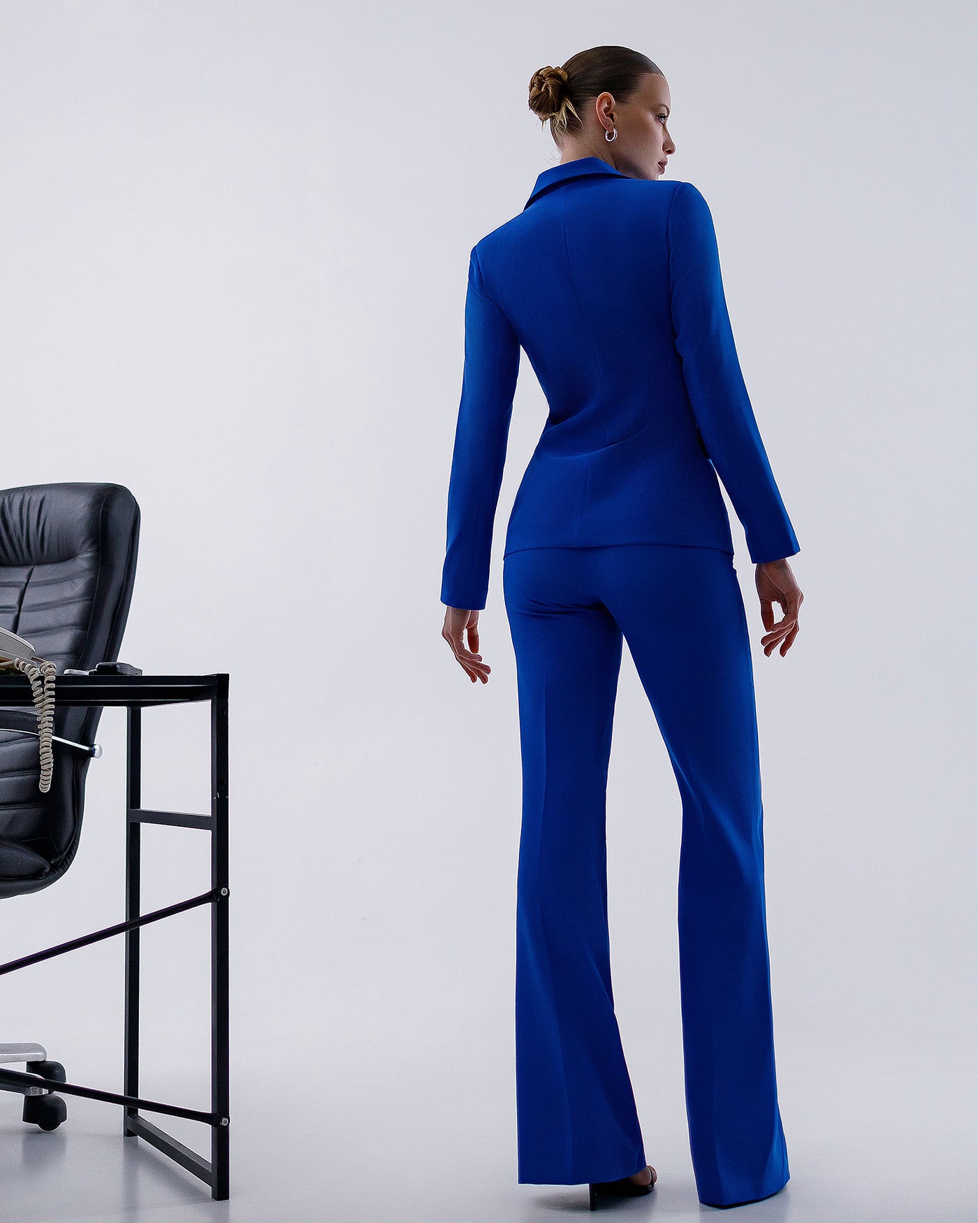 BLUE SATIN LAPELS 3-PIECE SUIT (article 420)