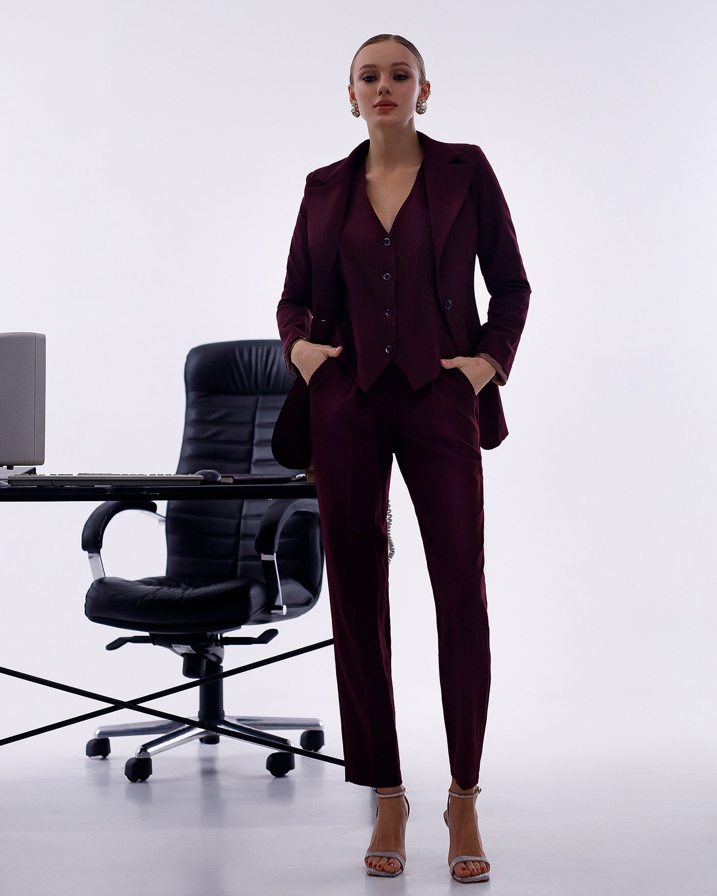 Burgundy OFFICE SLIM-FIT 3-PIECE SUIT (ARTICLE 033)