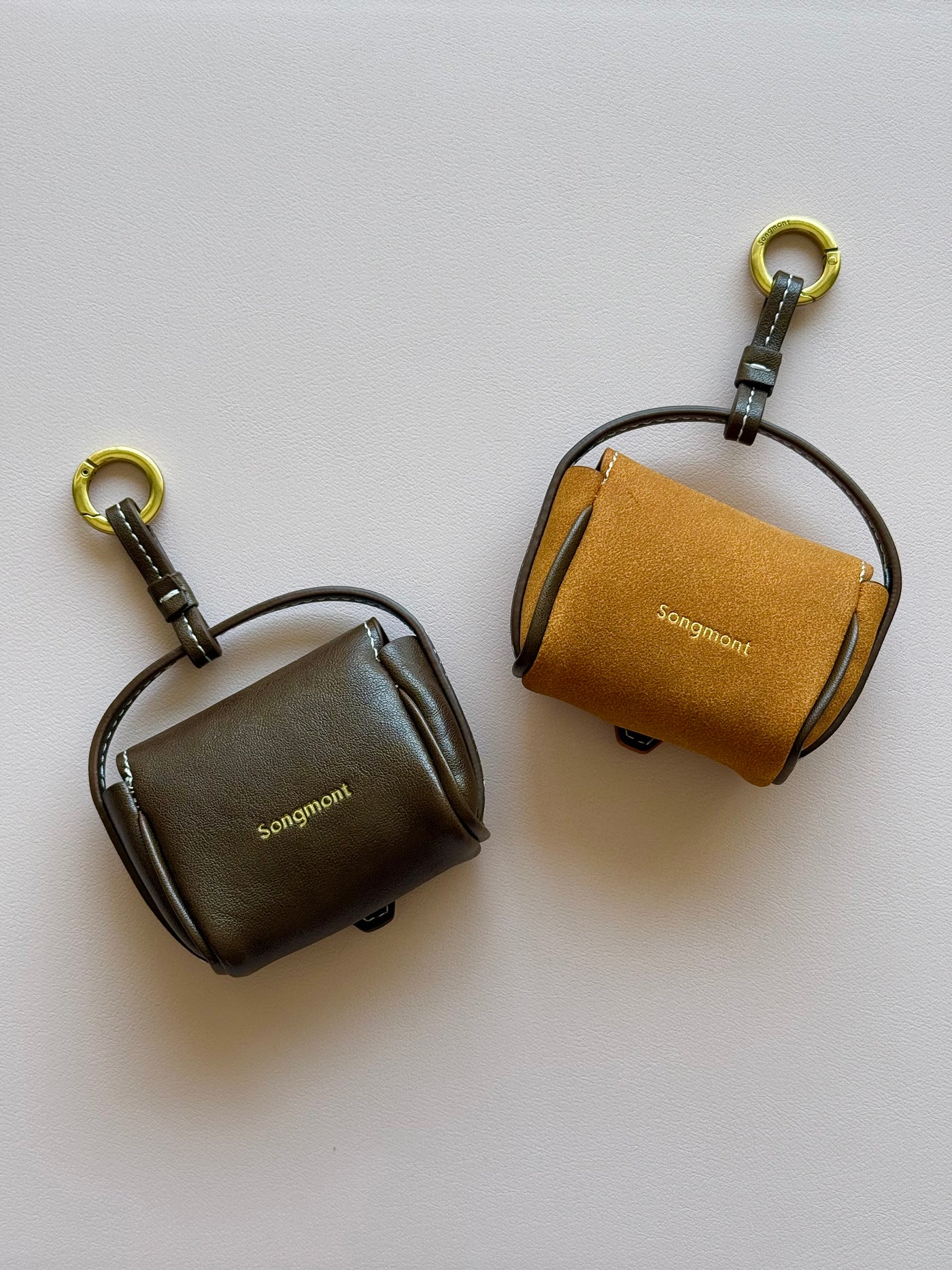 Sandalwood brown AIRPODS LEATHER CASE