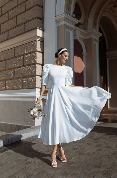 White BACKLESS PUFF-SLEEVE MIDI DRESS (ARTICLE C383)