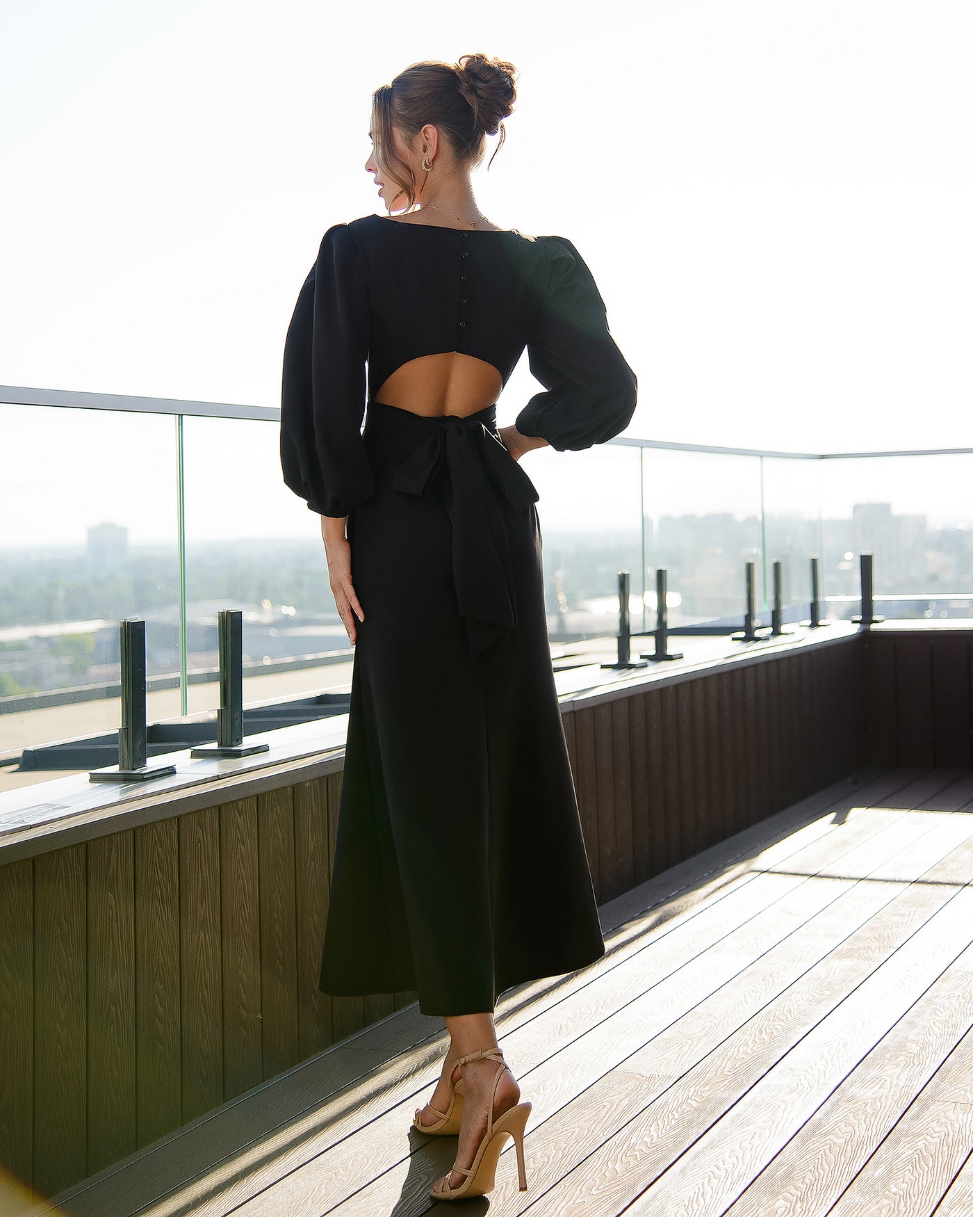 Black BACKLESS PUFF-SLEEVE MIDI DRESS (ARTICLE 395)