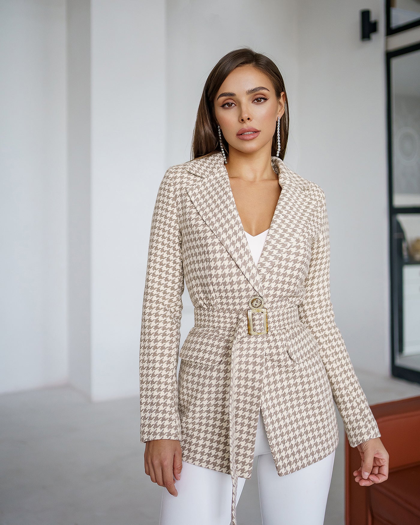 Beige Houndstooth Belted Slim-Fit Blazer (article 029)