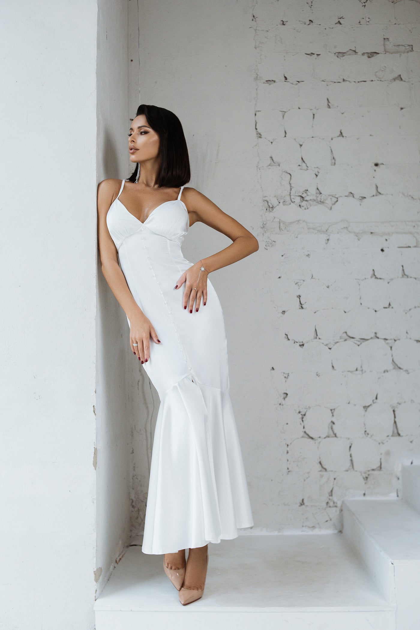 White SATIN V-NECK SLIP DRESS (ARTICLE C344)