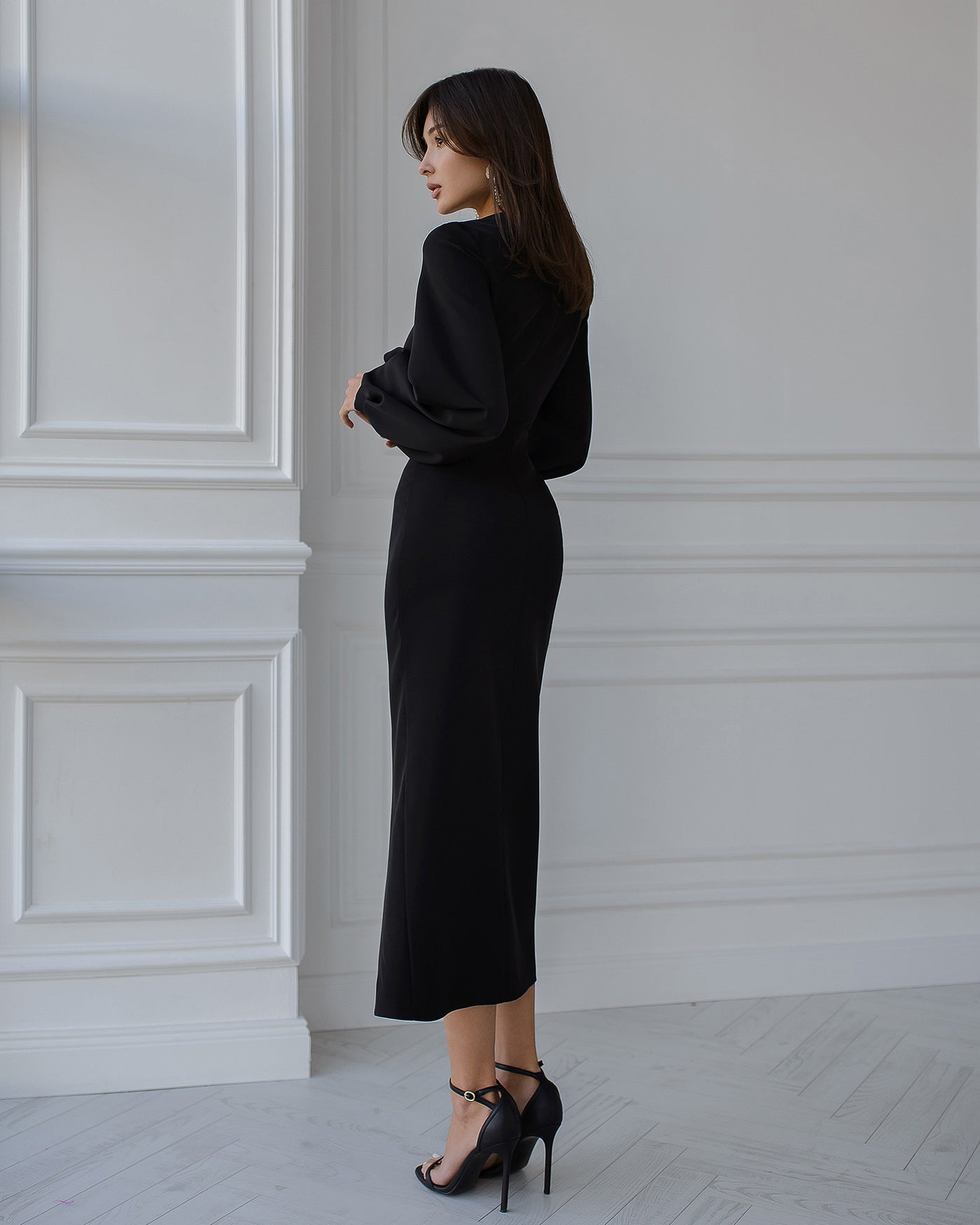 Black SQUARE NECK PUFF-SLEEVE MIDI DRESS (ARTICLE 353)