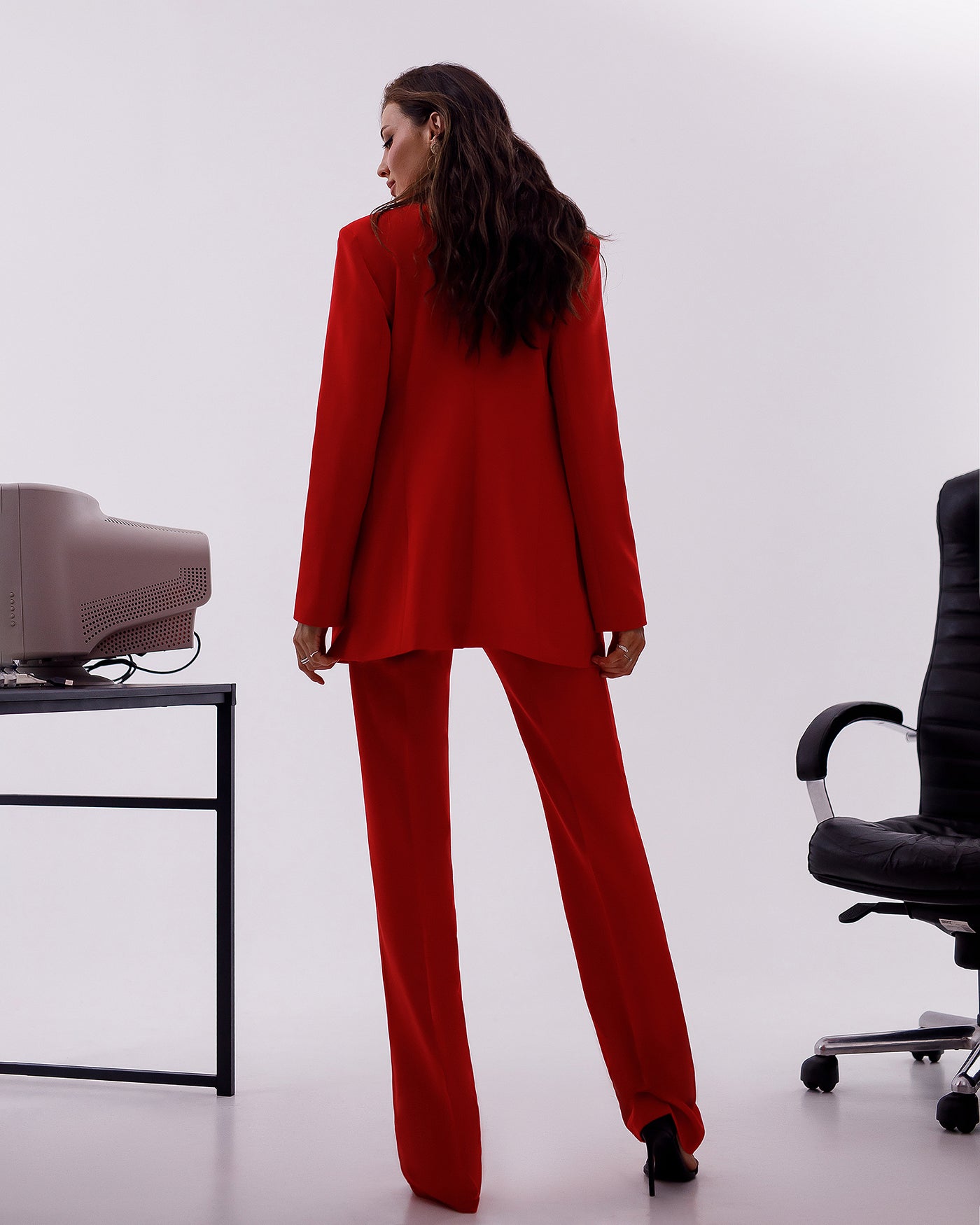 Red Regular-Fit 3-Piece Suit (article 402)