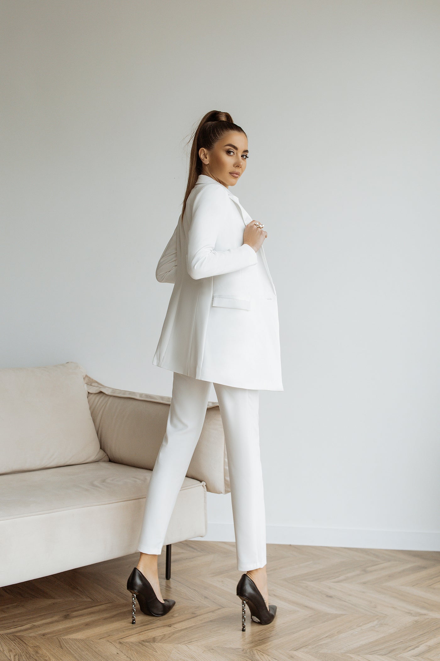 White SLIM-FIT SUIT 2-PIECE (ARTICLE C349)