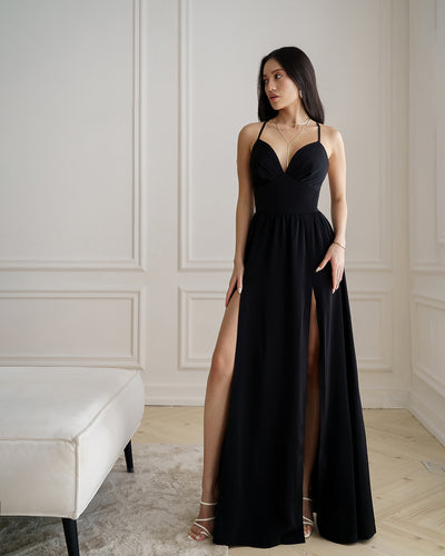 Black V-Neck Maxi Dress (article 370)