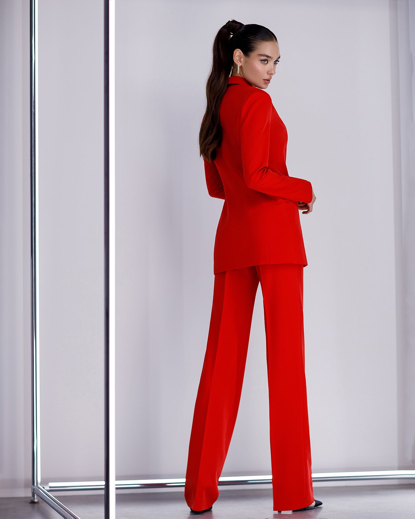 Red Regular-Fit 3-Piece Suit (article 402)