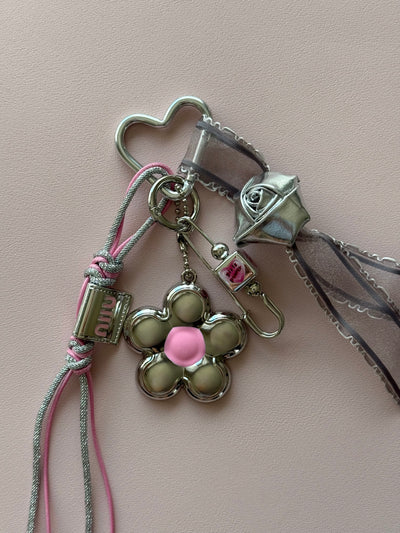 Silver flower keychain