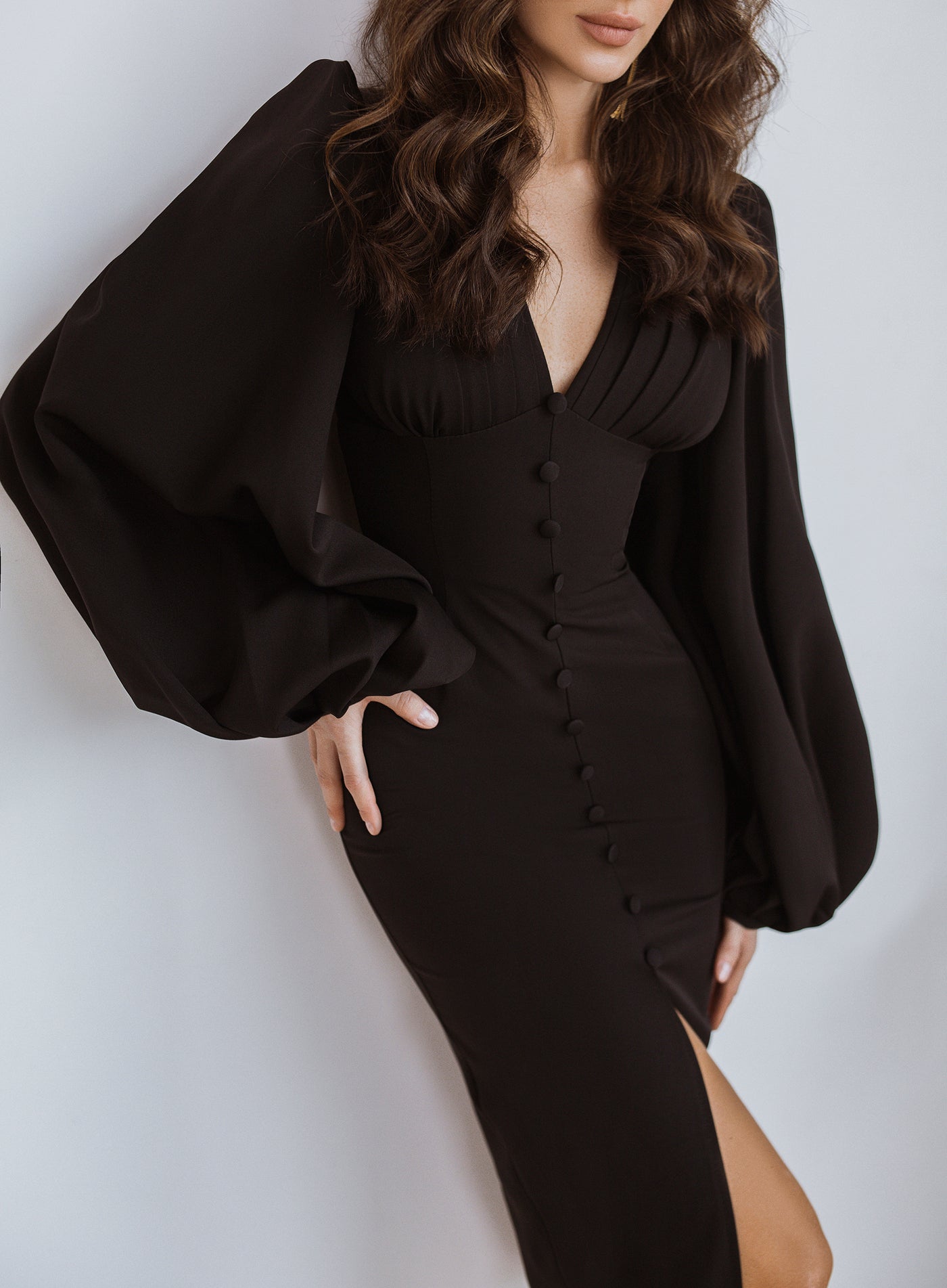 Black BACKLESS PUFF SLEEVE MIDI DRESS (ARTICLE C353)