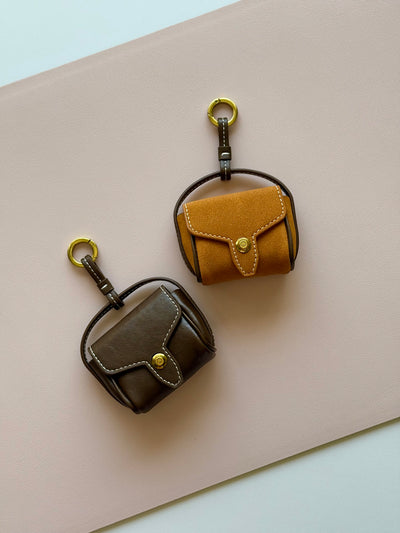 Sandalwood brown AIRPODS LEATHER CASE
