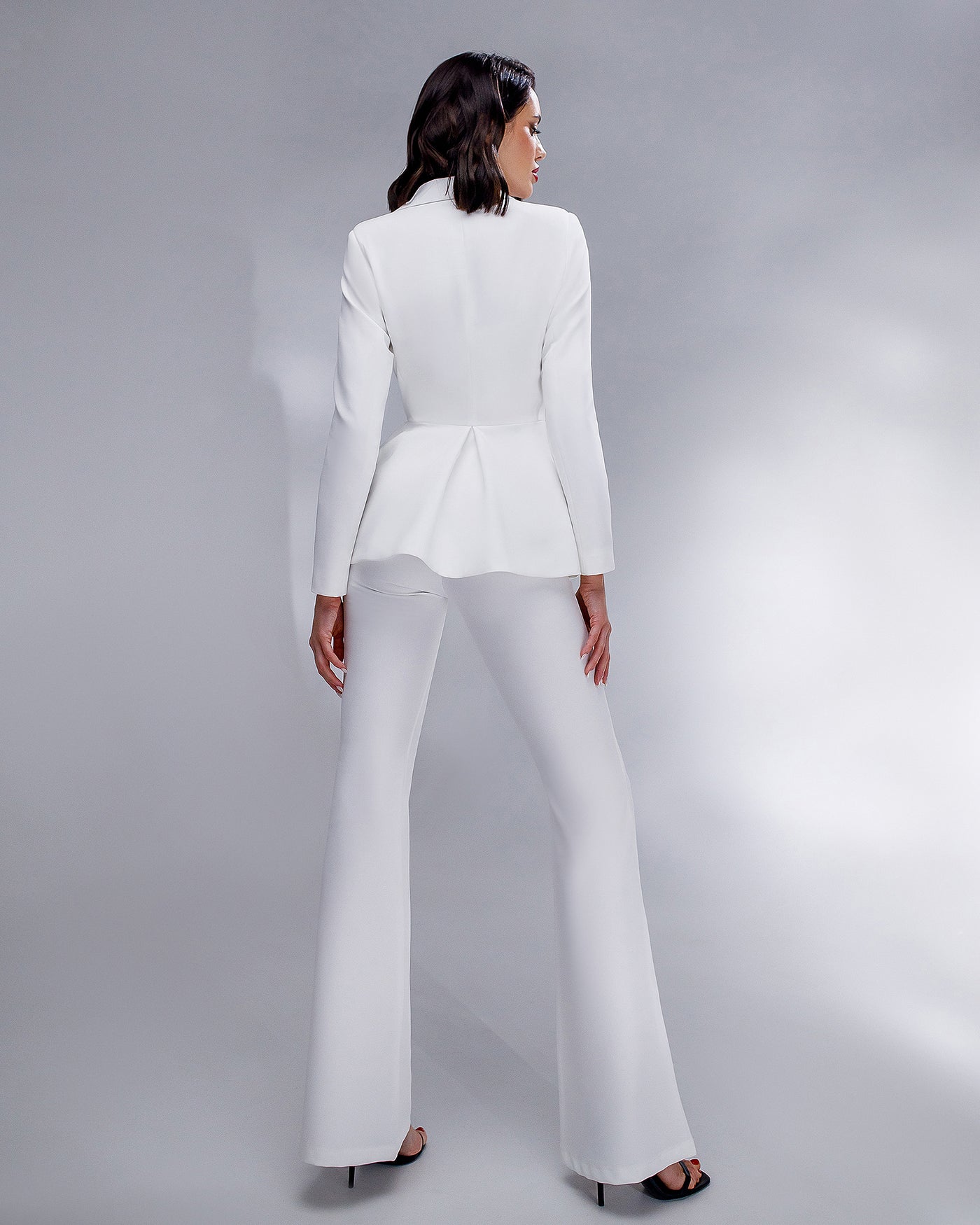 White Single-Breasted Suit 2-Piece (article 421)