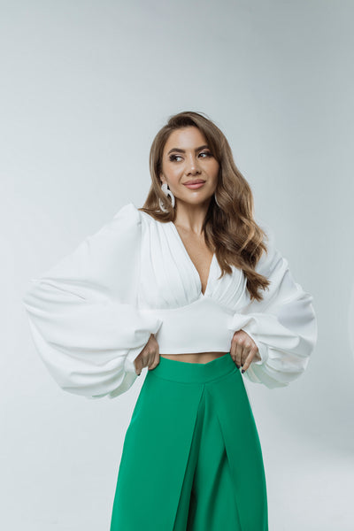 White PUFF SLEEVE V-NECK BLOUSE (ARTICLE C342)