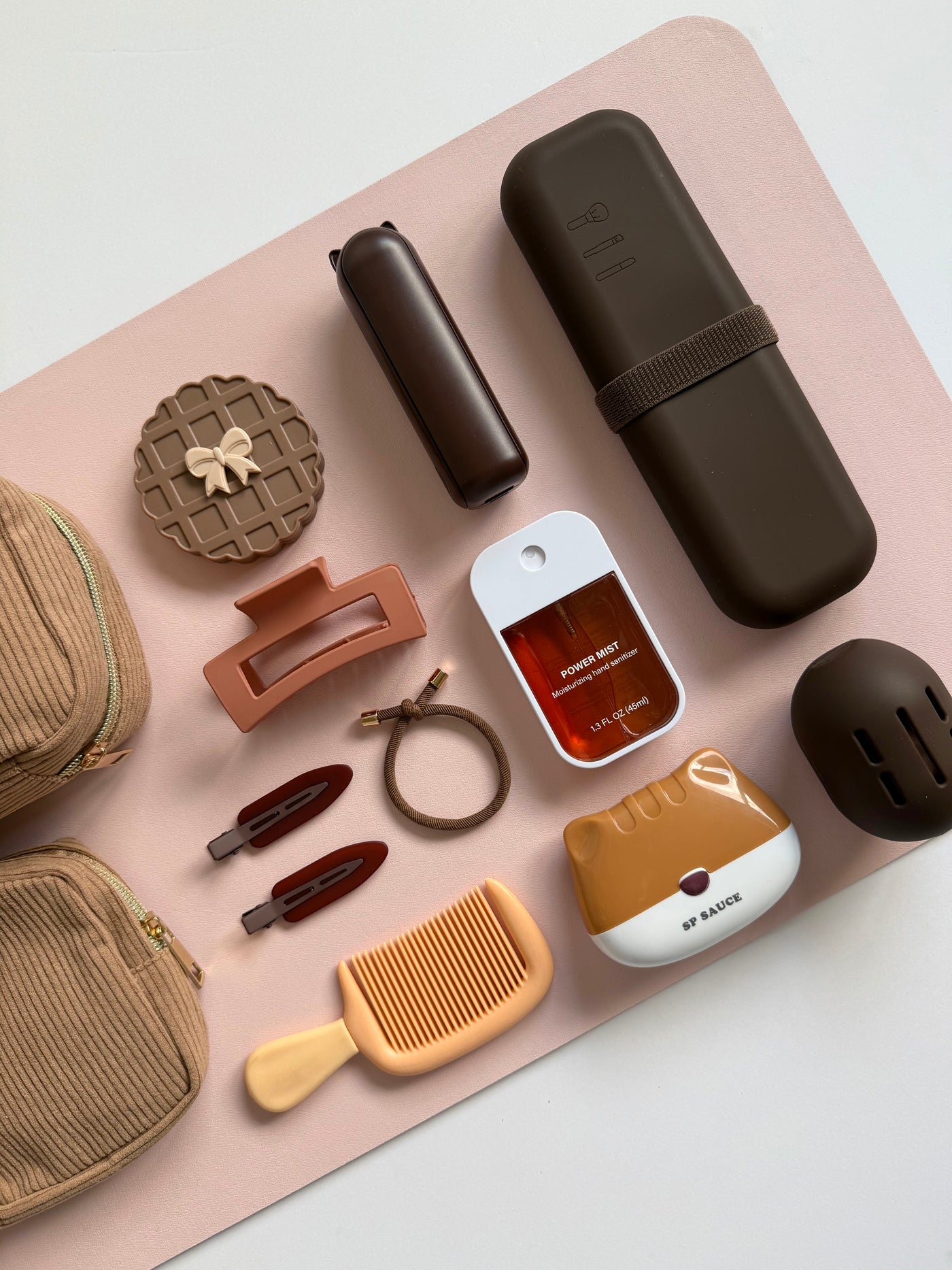 Brown PRETTY THINGS ESSENTIAL SET