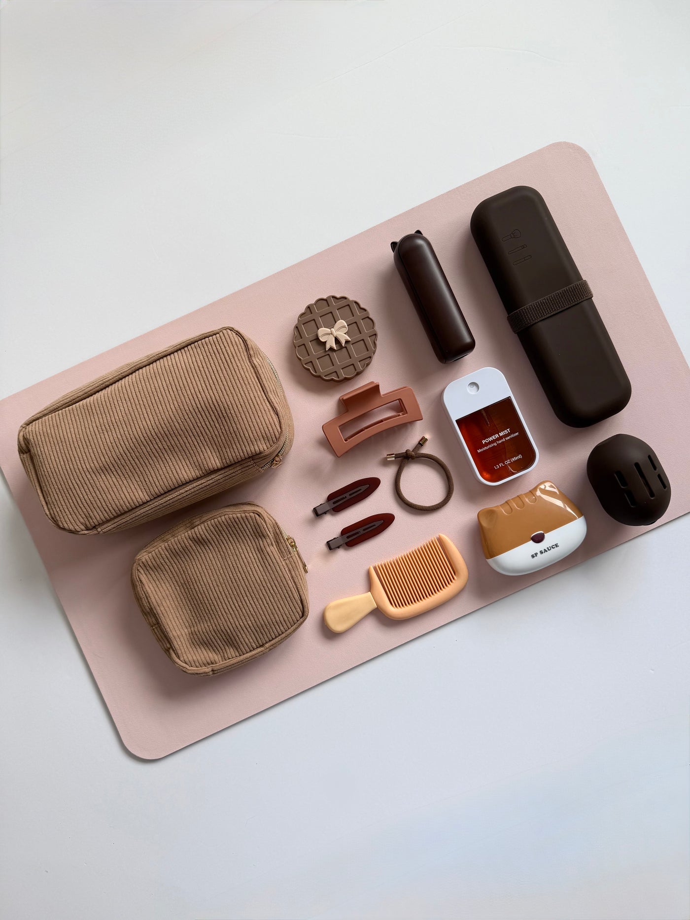 Brown PRETTY THINGS ESSENTIAL SET