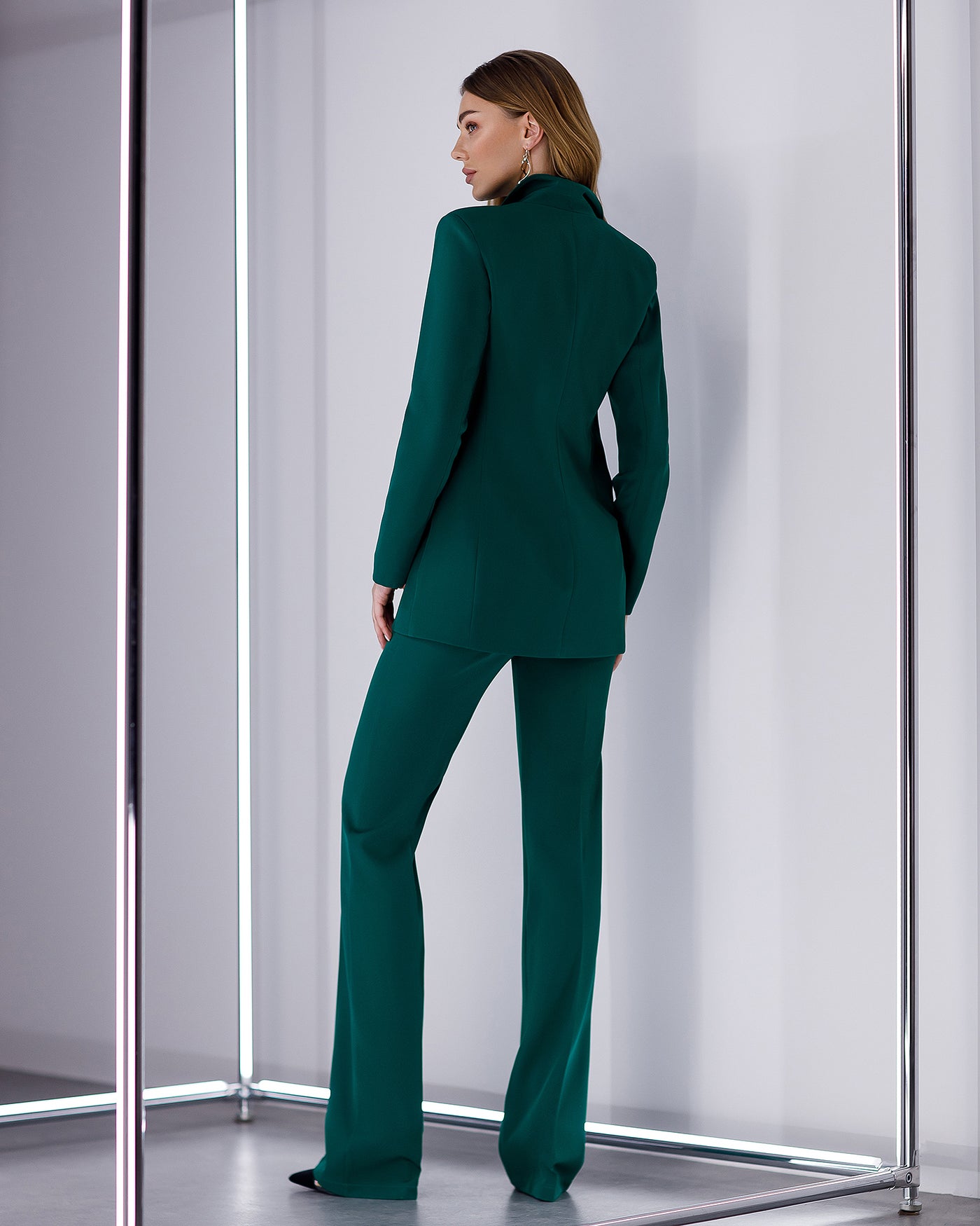 Emerald REGULAR-FIT 3-PIECE SUIT (ARTICLE 402)