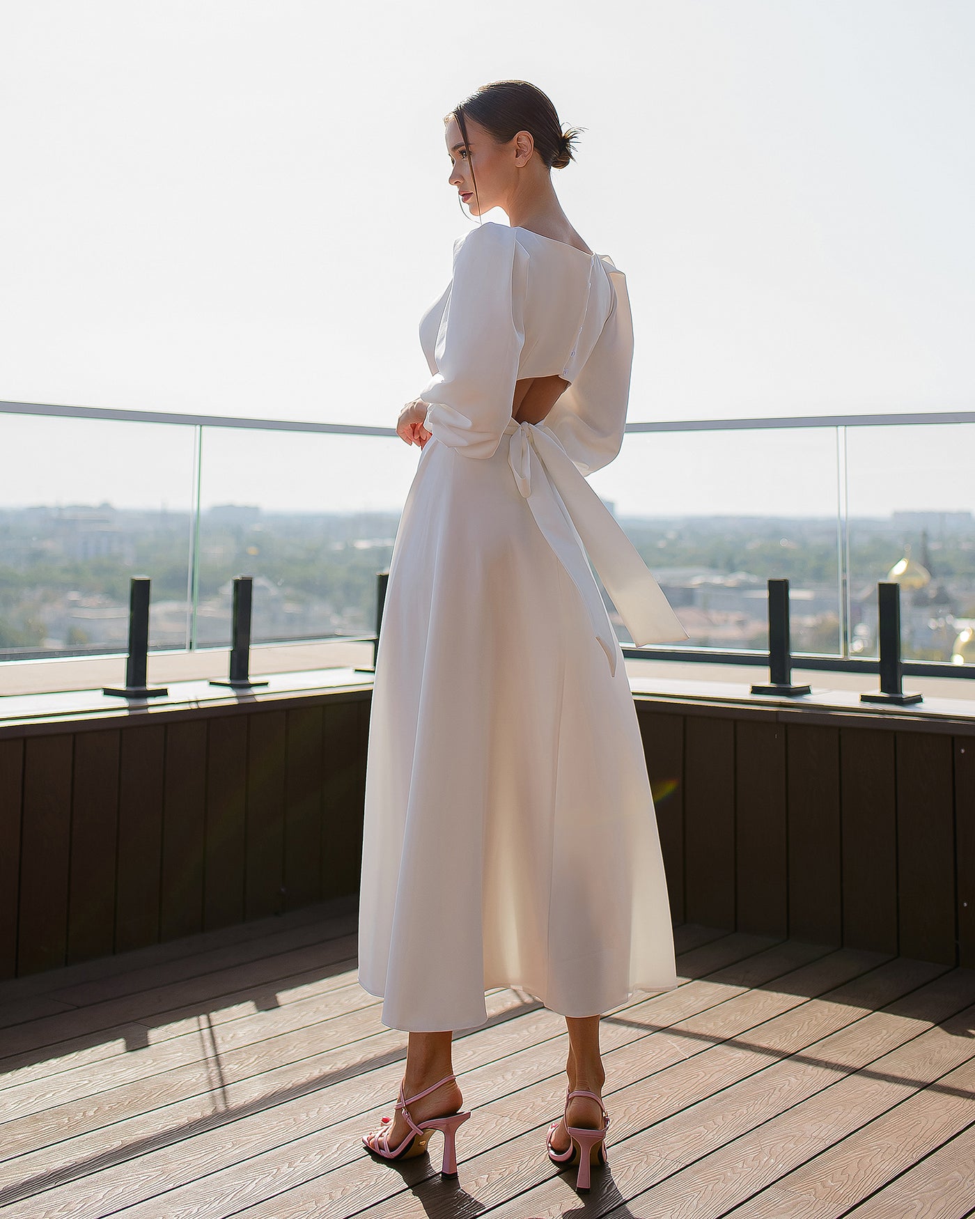 White BACKLESS PUFF-SLEEVE MIDI DRESS (ARTICLE 395)