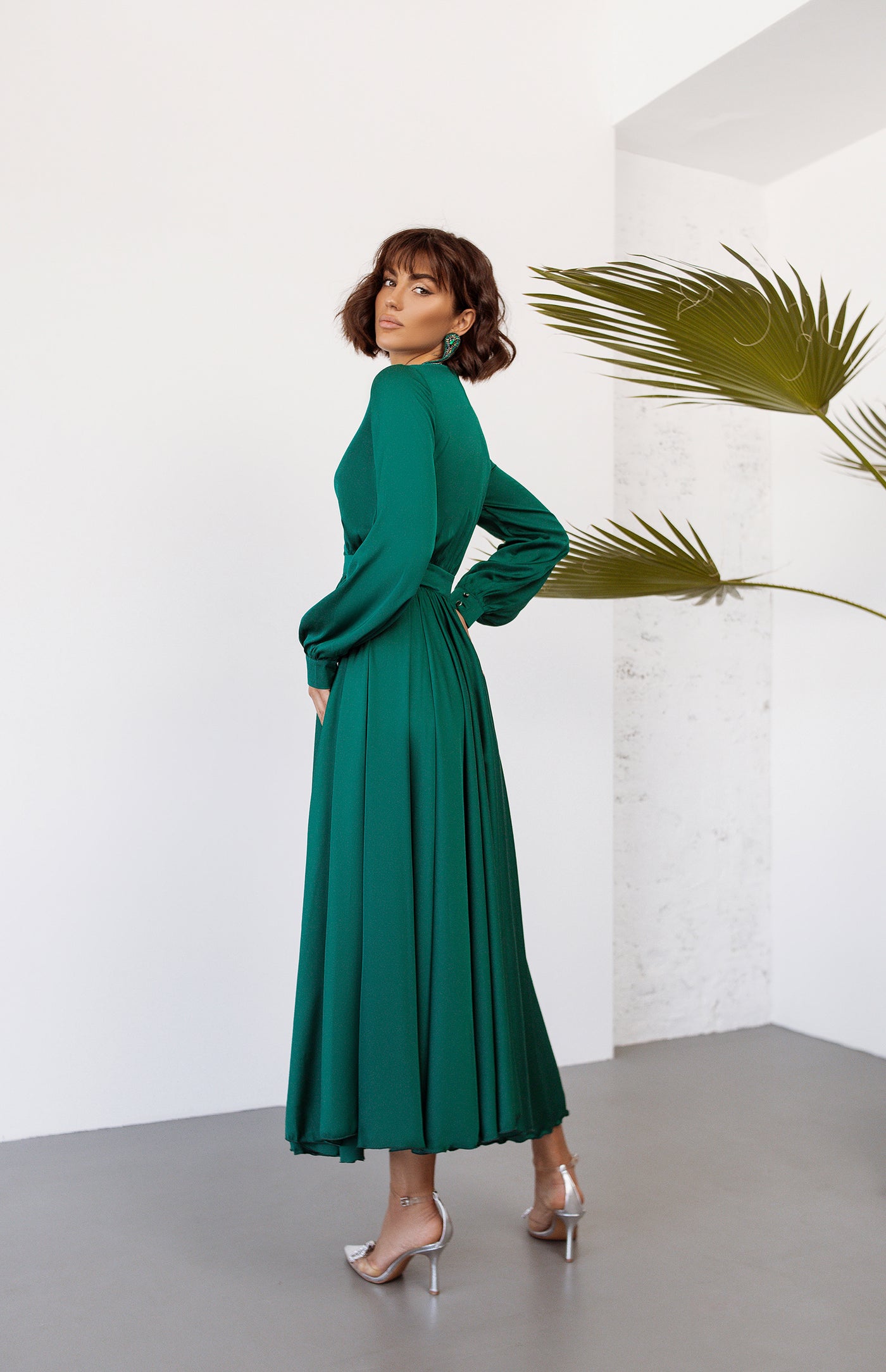 Emerald MIDI LONG SLEEVE DRESS (ARTICLE C393)