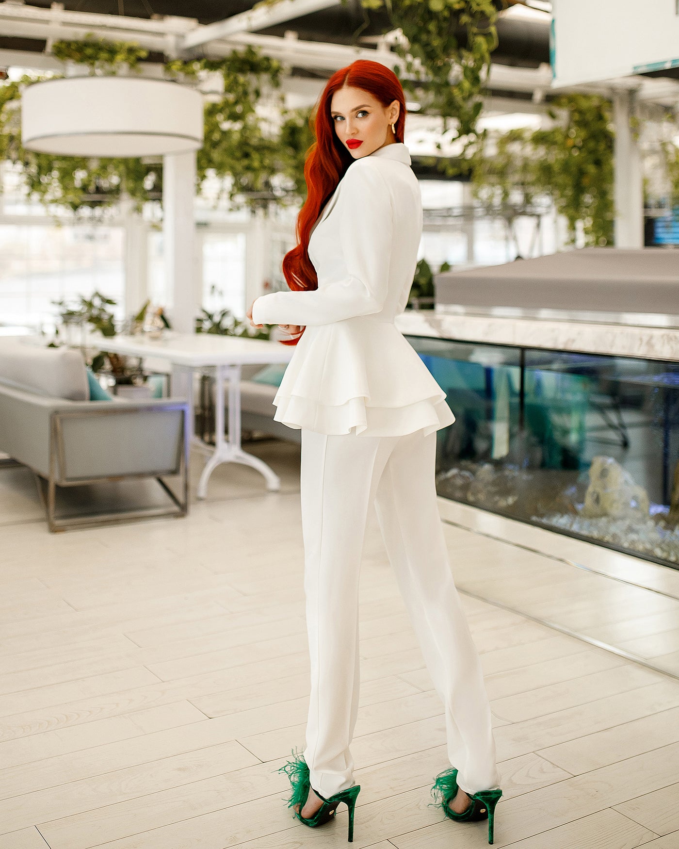 White SHAWL LAPEL SUIT 2-PIECE (ARTICLE 365)