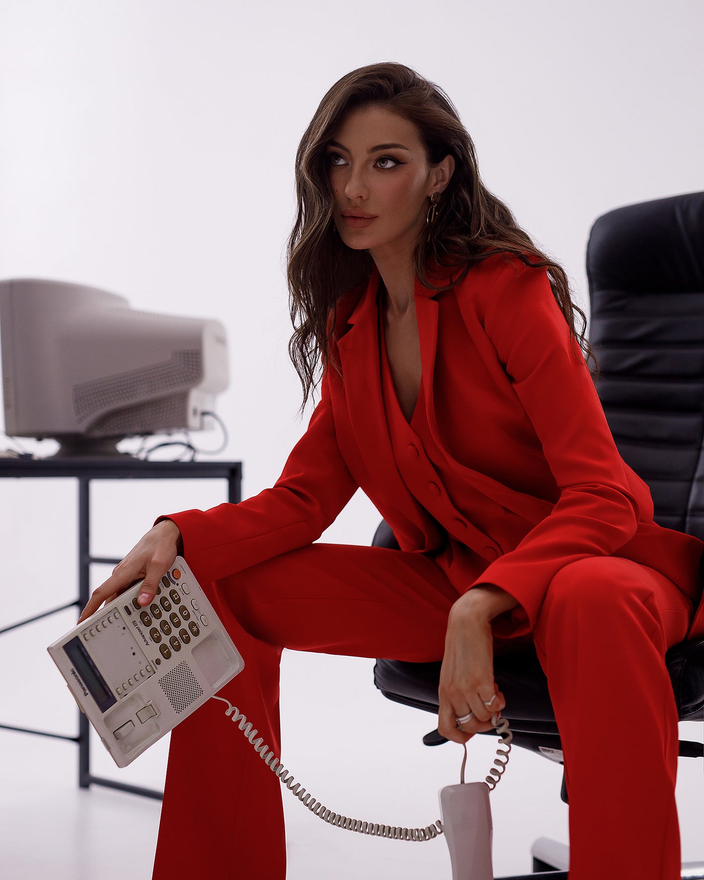 Red Regular-Fit 3-Piece Suit (article 402)