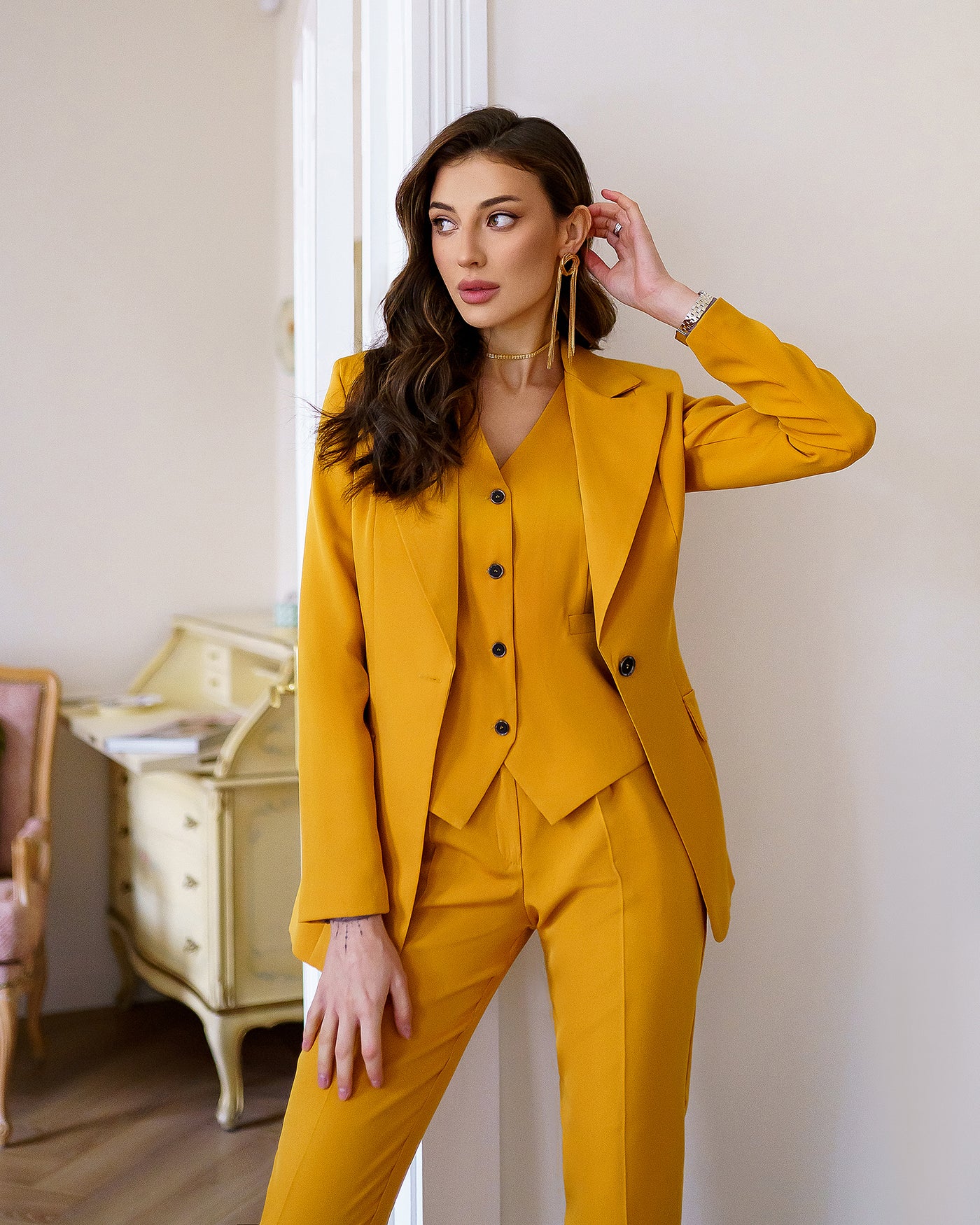 Mustard Office Slim-Fit 3-Piece Suit (article 033)