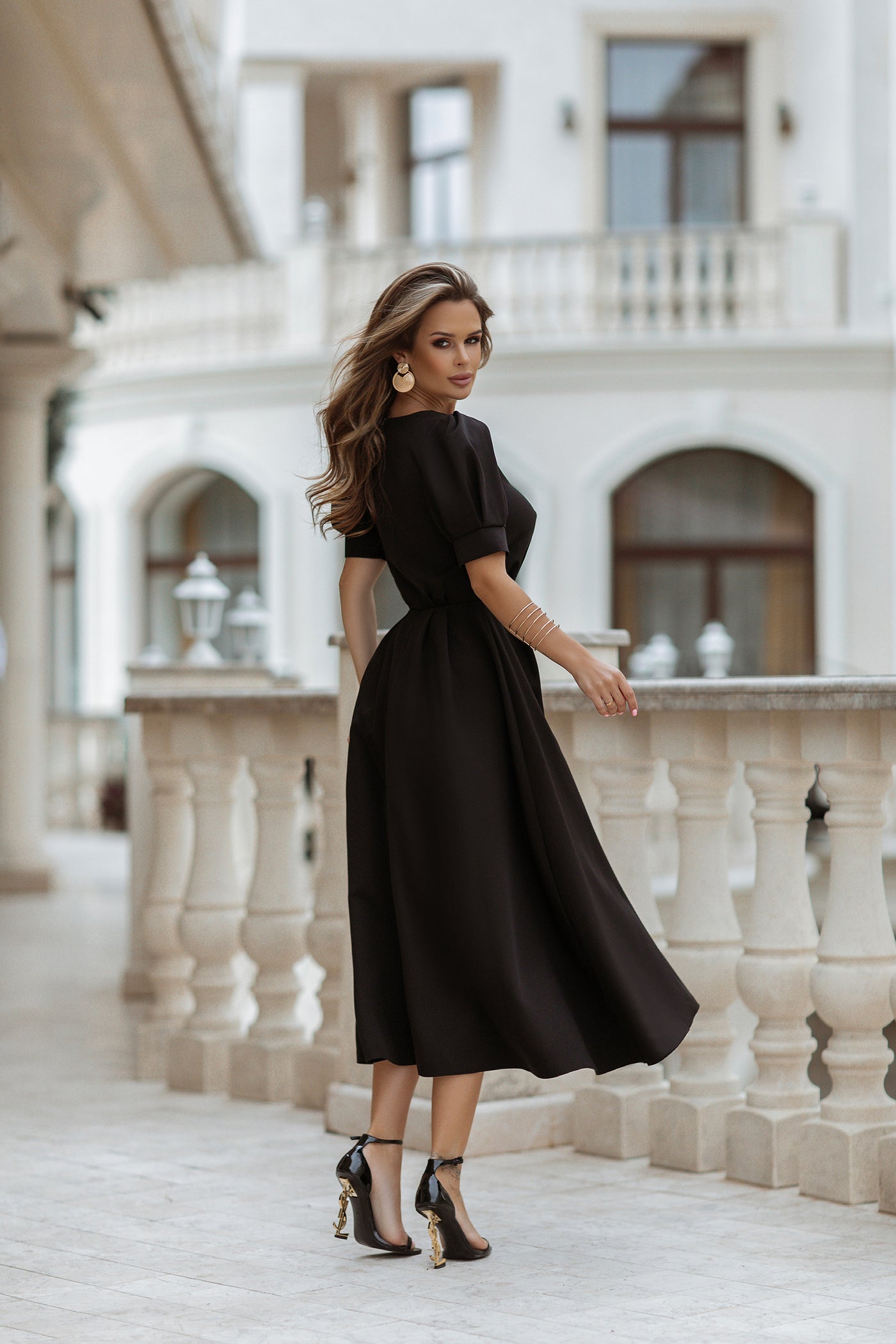 Black FITTED PUFF-SLEEVE MIDI DRESS (ARTICLE C390)