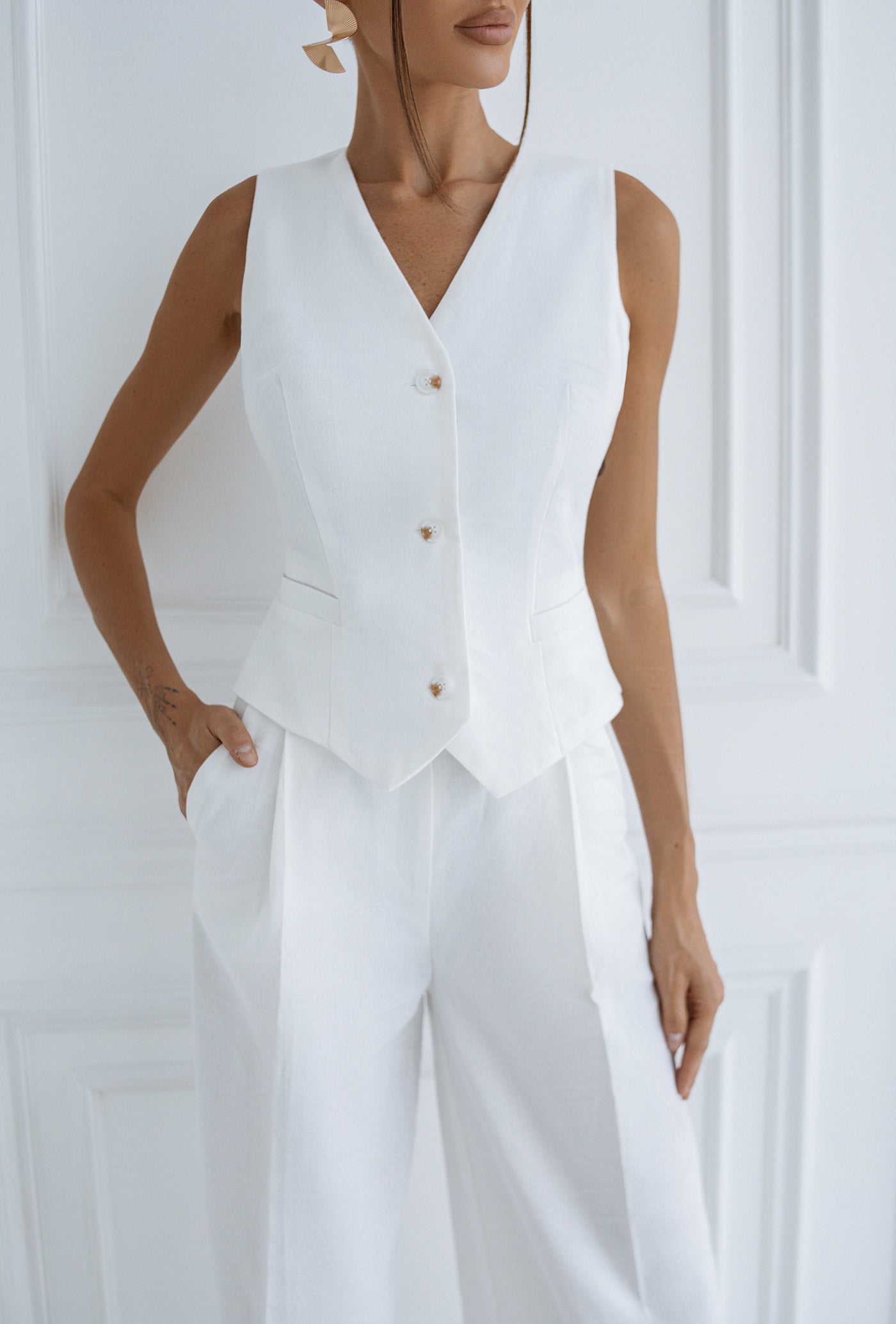 White LINEN VEST 2-PIECE SUIT (ARTICLE C416)