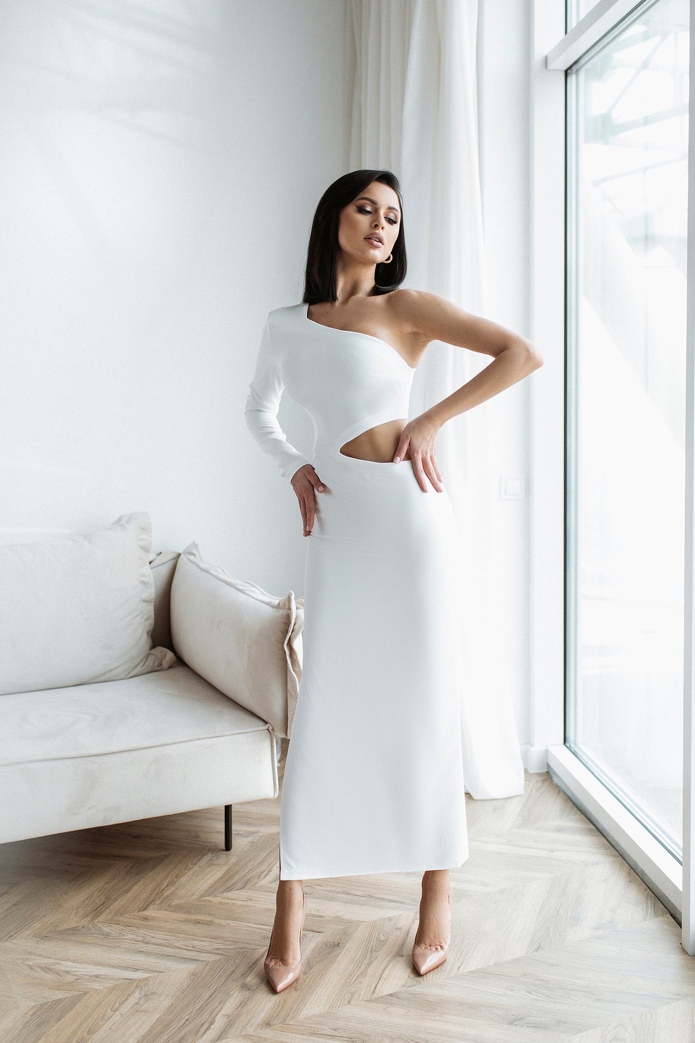 WHITE ONE-SHOULDER MAXI DRESS (ARTICLE C363)