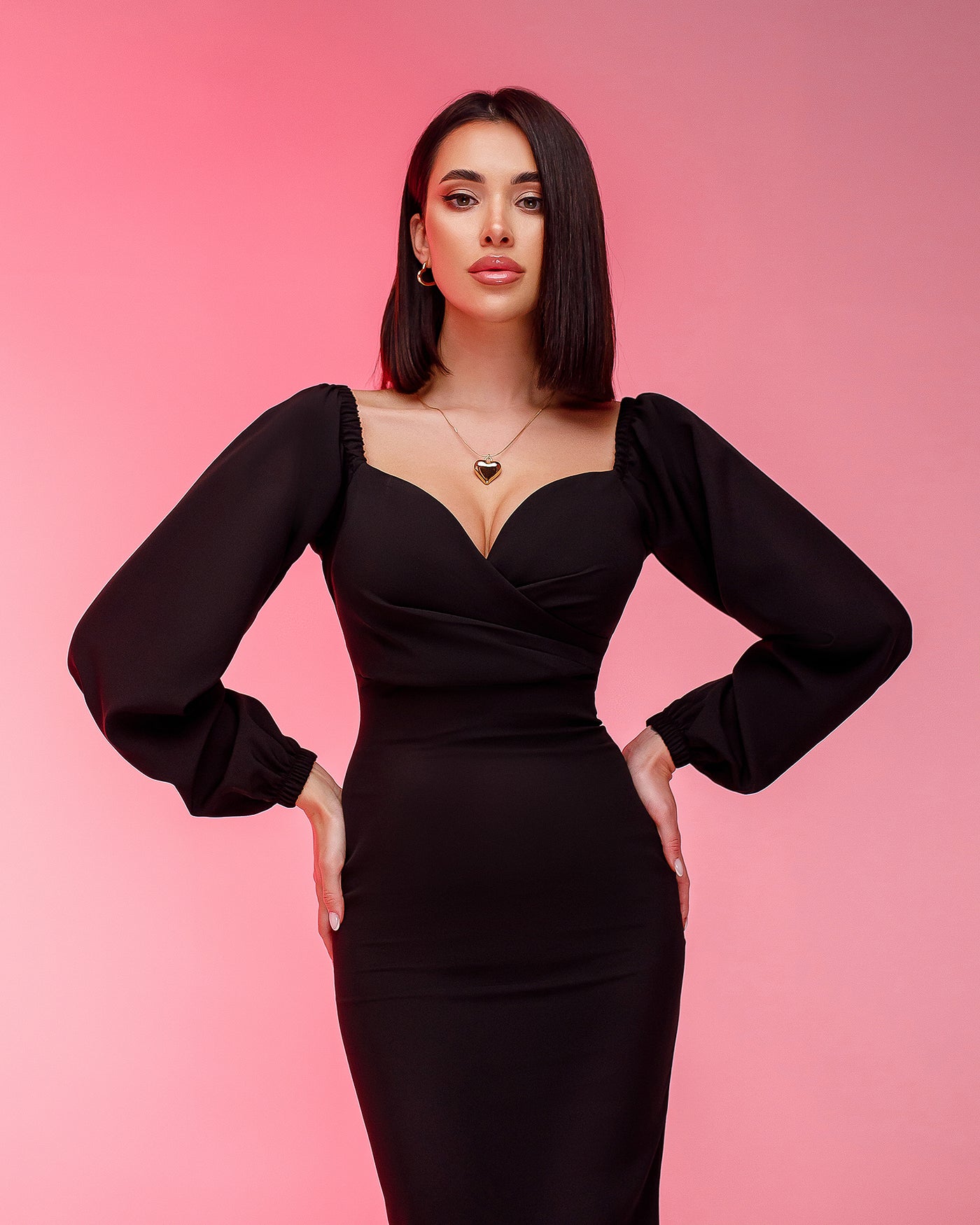 Black Puff-Sleeve Maxi Dress (article 256)