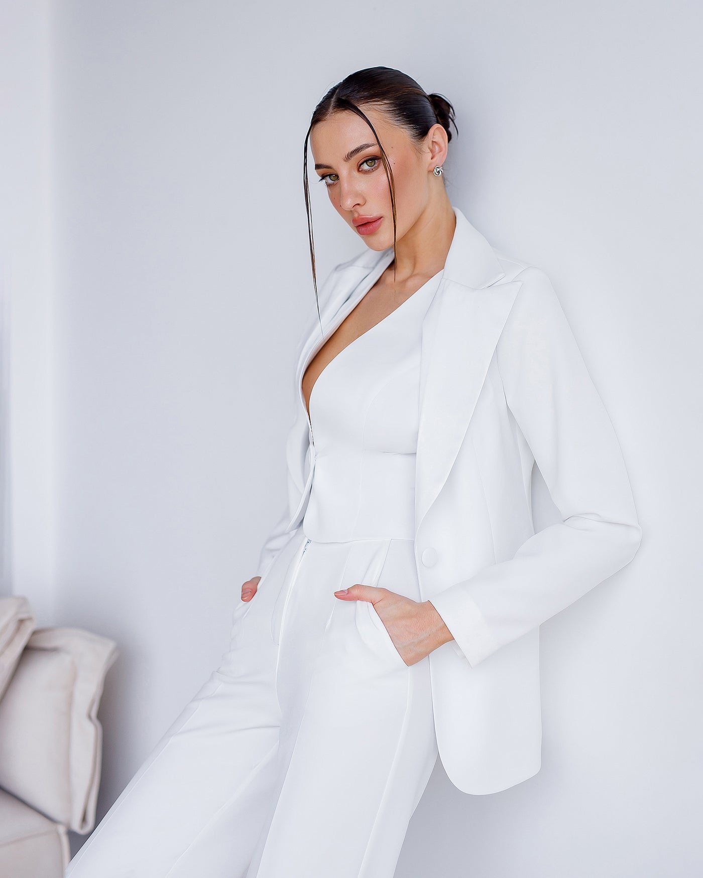 White SATIN LAPELS 3-PIECE SUIT (ARTICLE 420)