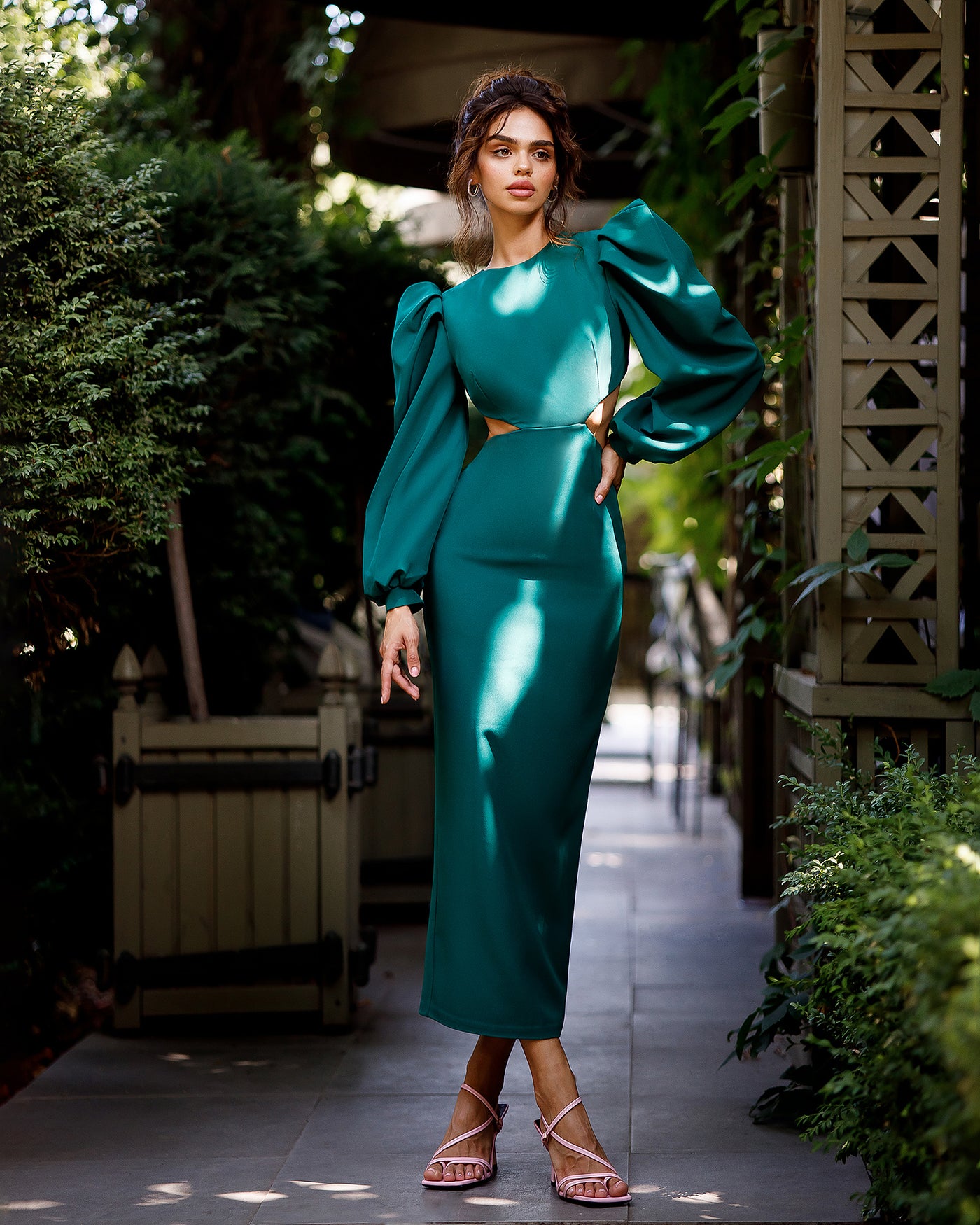 Green BACKLESS CUT-OUT PUFF-SLEEVE MIDI DRESS (ARTICLE 350)