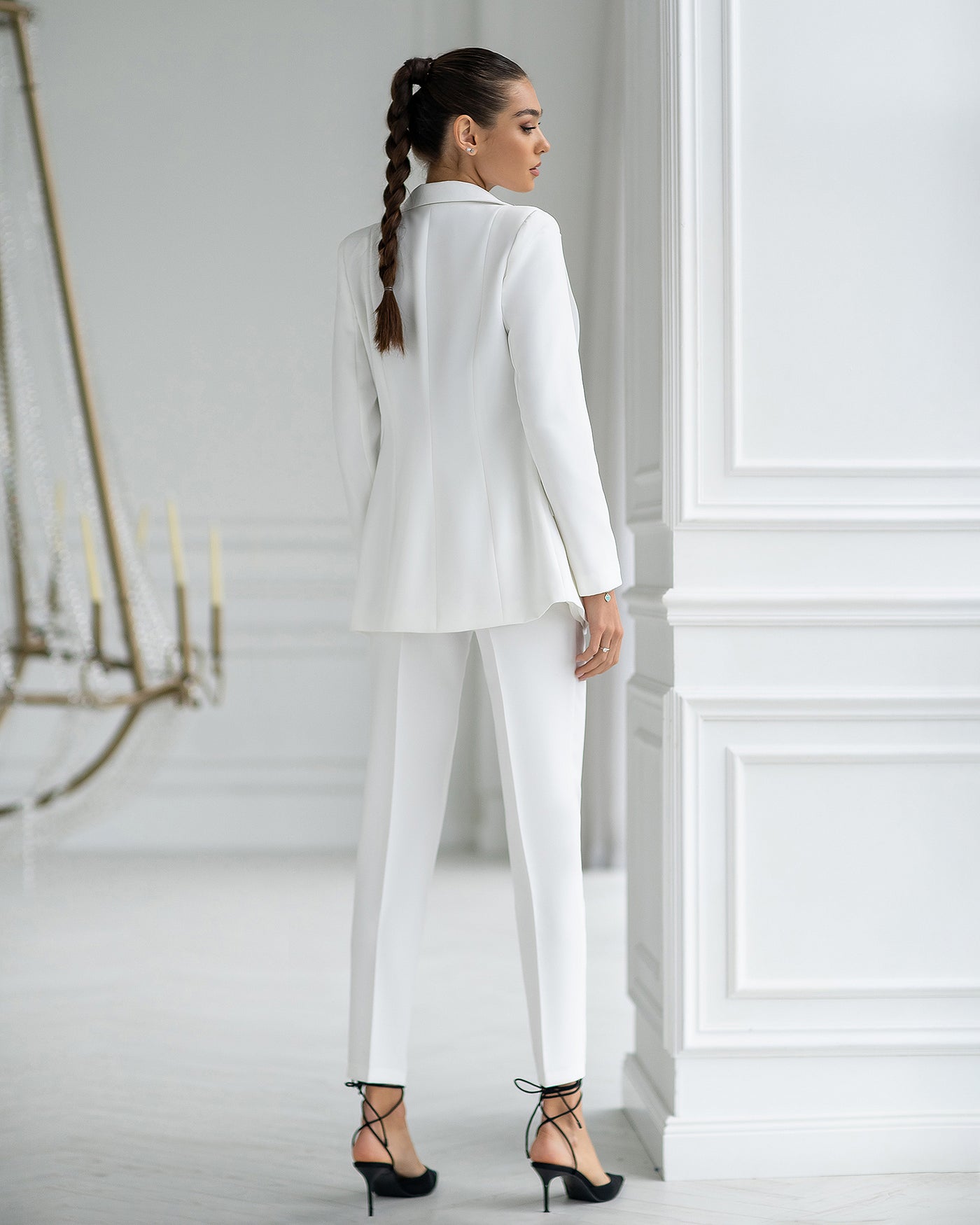 White Single-Breasted Suit 2-Piece (article 400)