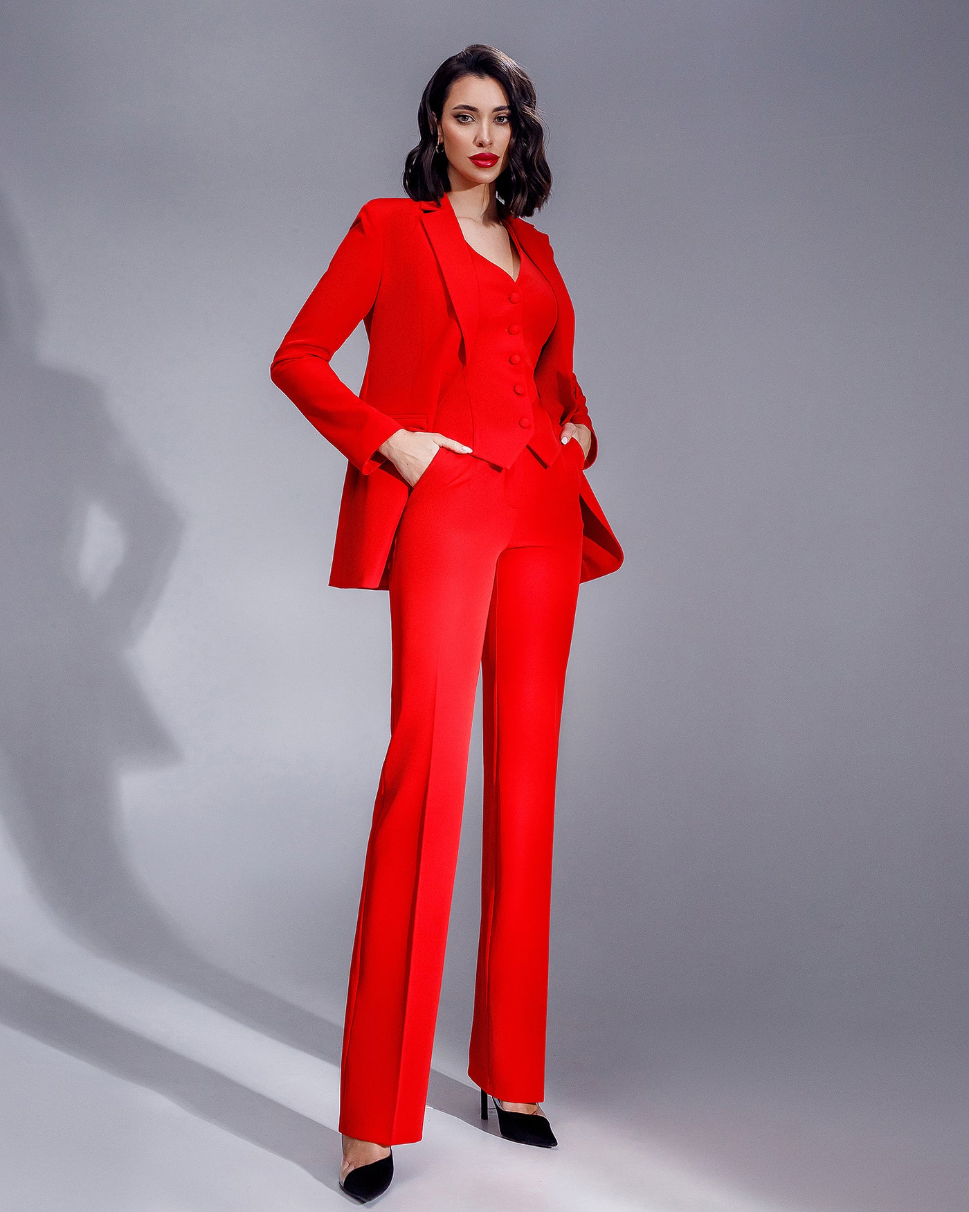 Red Regular-Fit 3-Piece Suit (article 402)