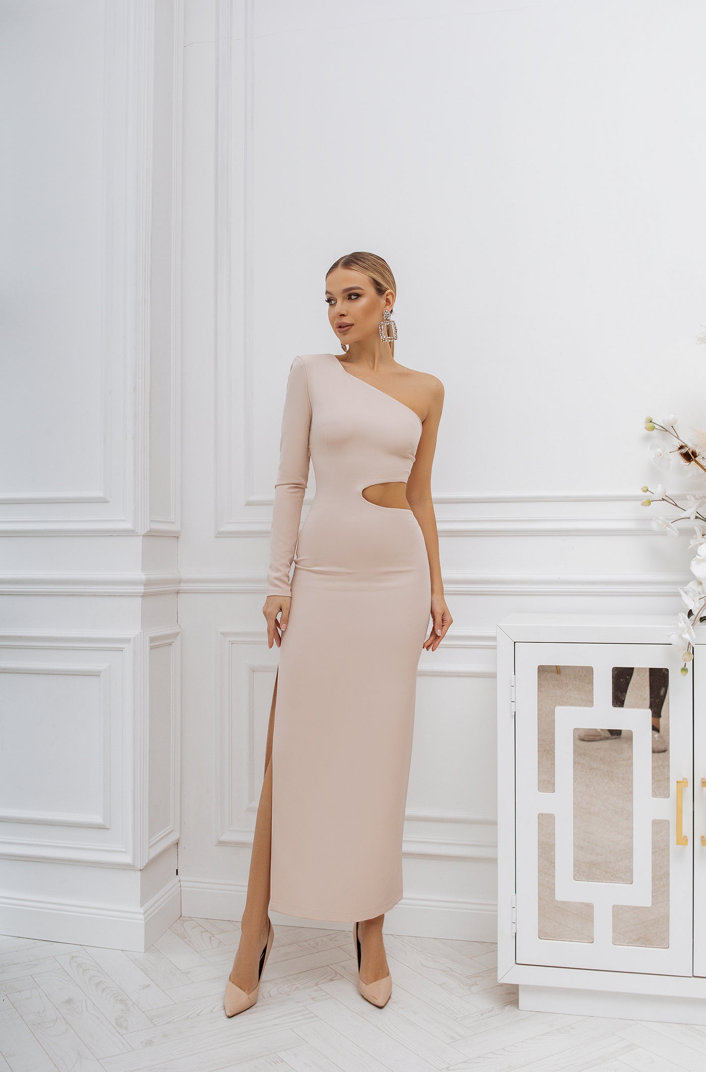 BEIGE ONE-SHOULDER MAXI DRESS (ARTICLE C363)