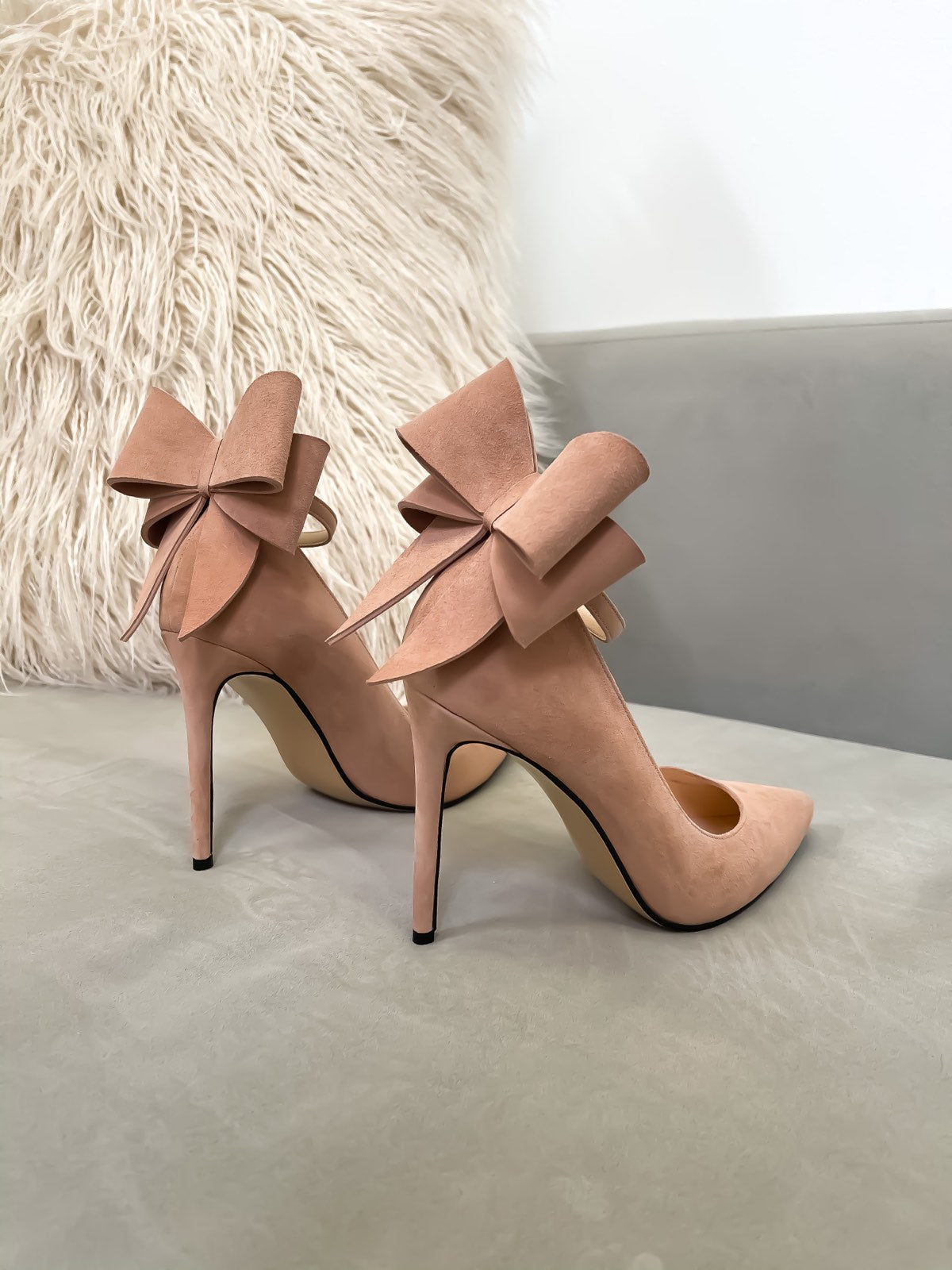 Dusty pink SUEDE PUMPS WITH REMOVABLE STRAP AND BOW