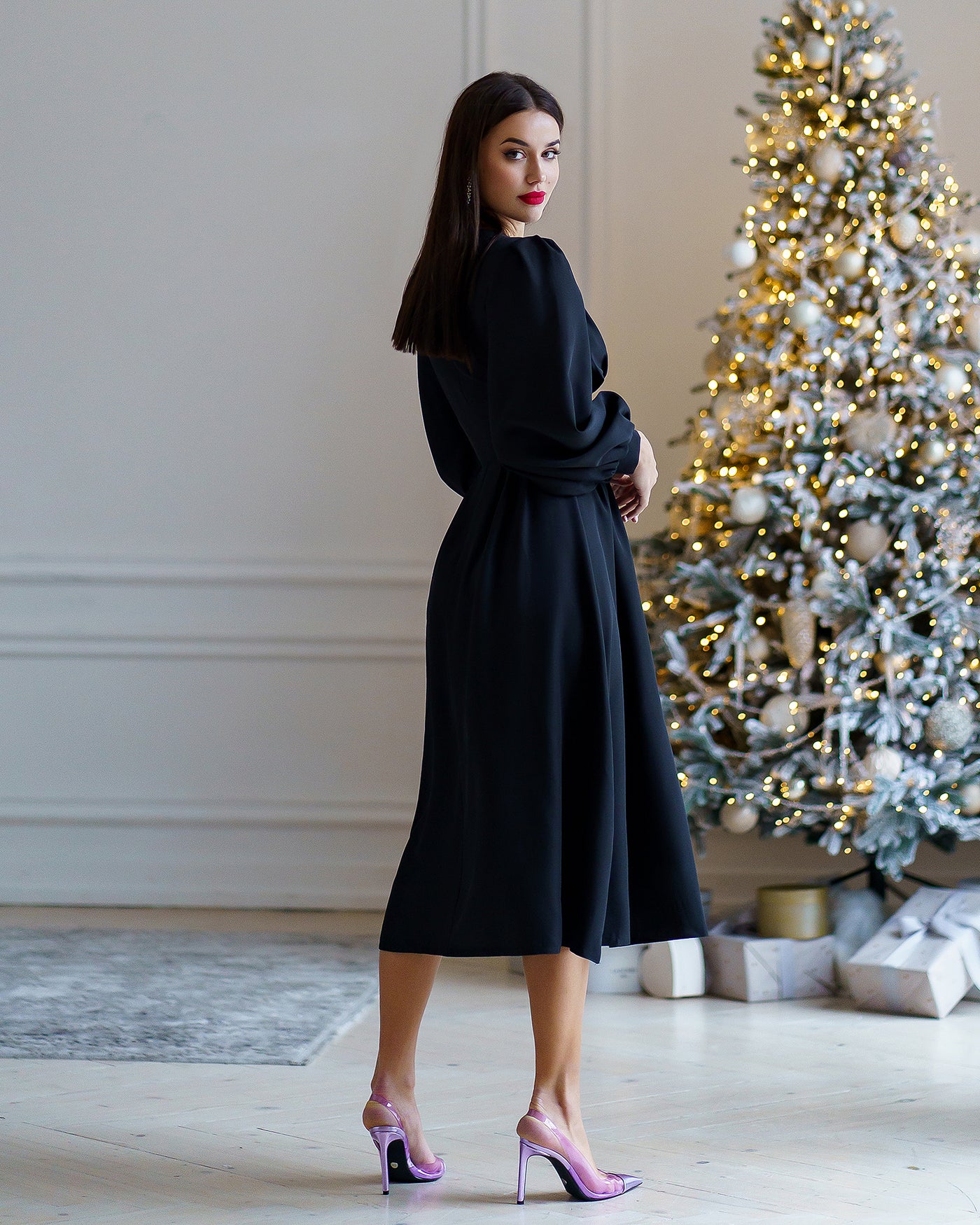 Black V-NECK PUFF-SLEEVE MIDI DRESS (ARTICLE 352)