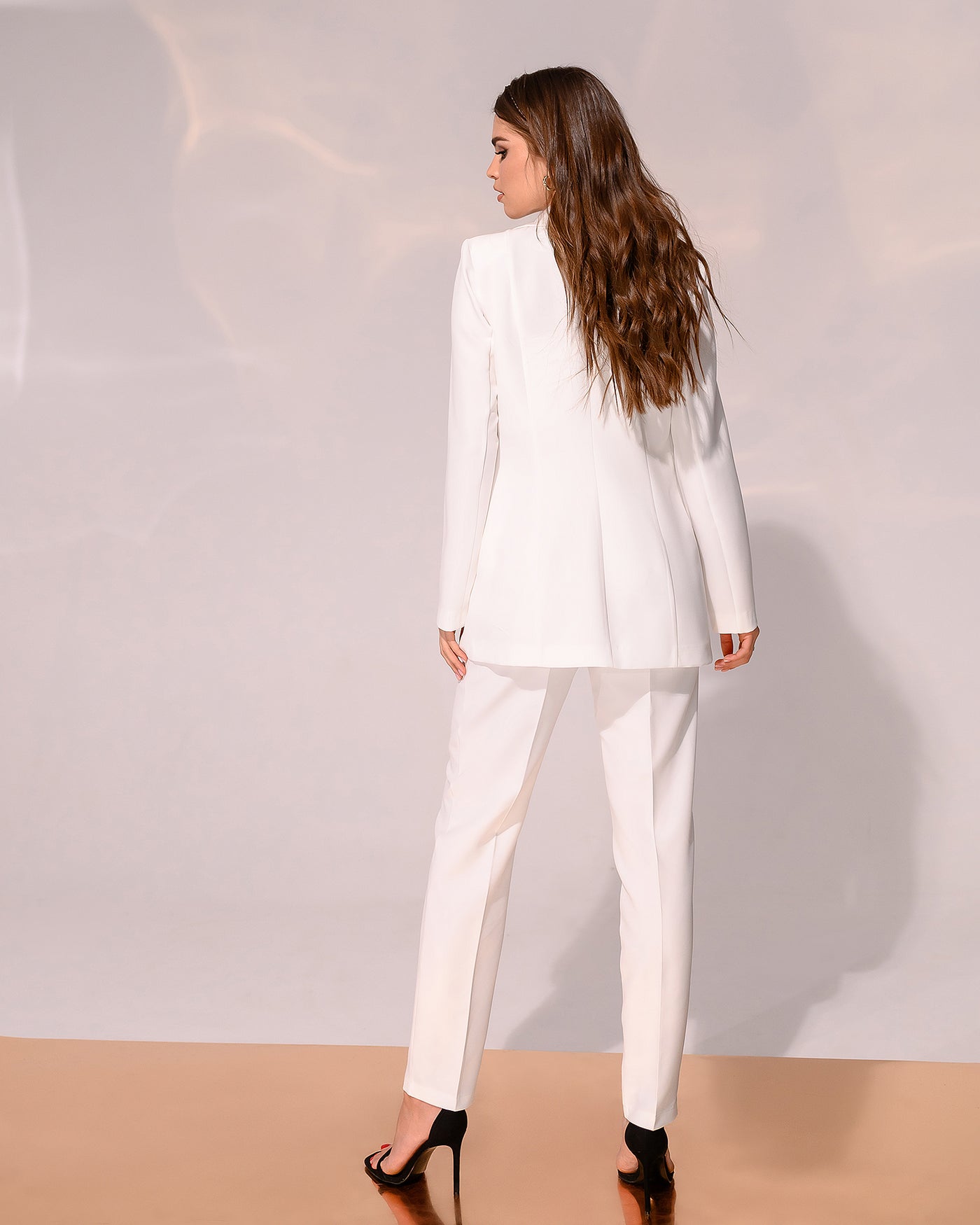 White REGULAR-FIT 3-PIECE SUIT (ARTICLE 012)