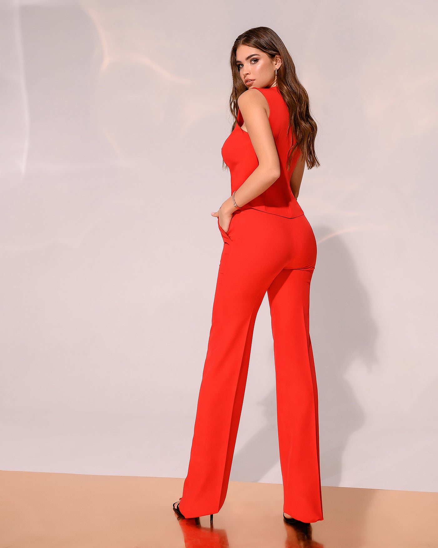 Red Regular-Fit 3-Piece Suit (article 402)