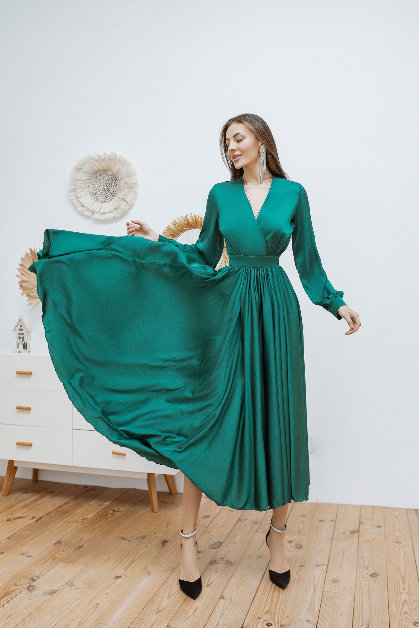 Emerald MIDI LONG SLEEVE DRESS (ARTICLE C393)