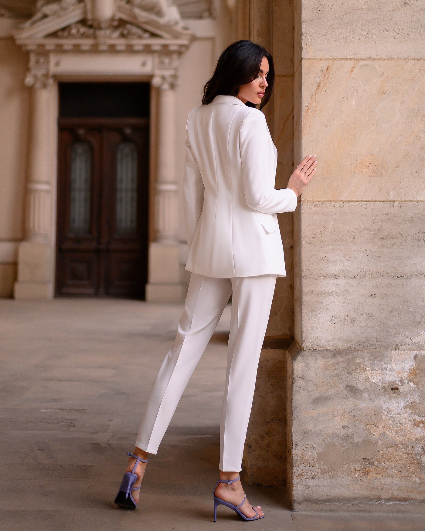 White Single-Breasted Suit 2-Piece (article 400)