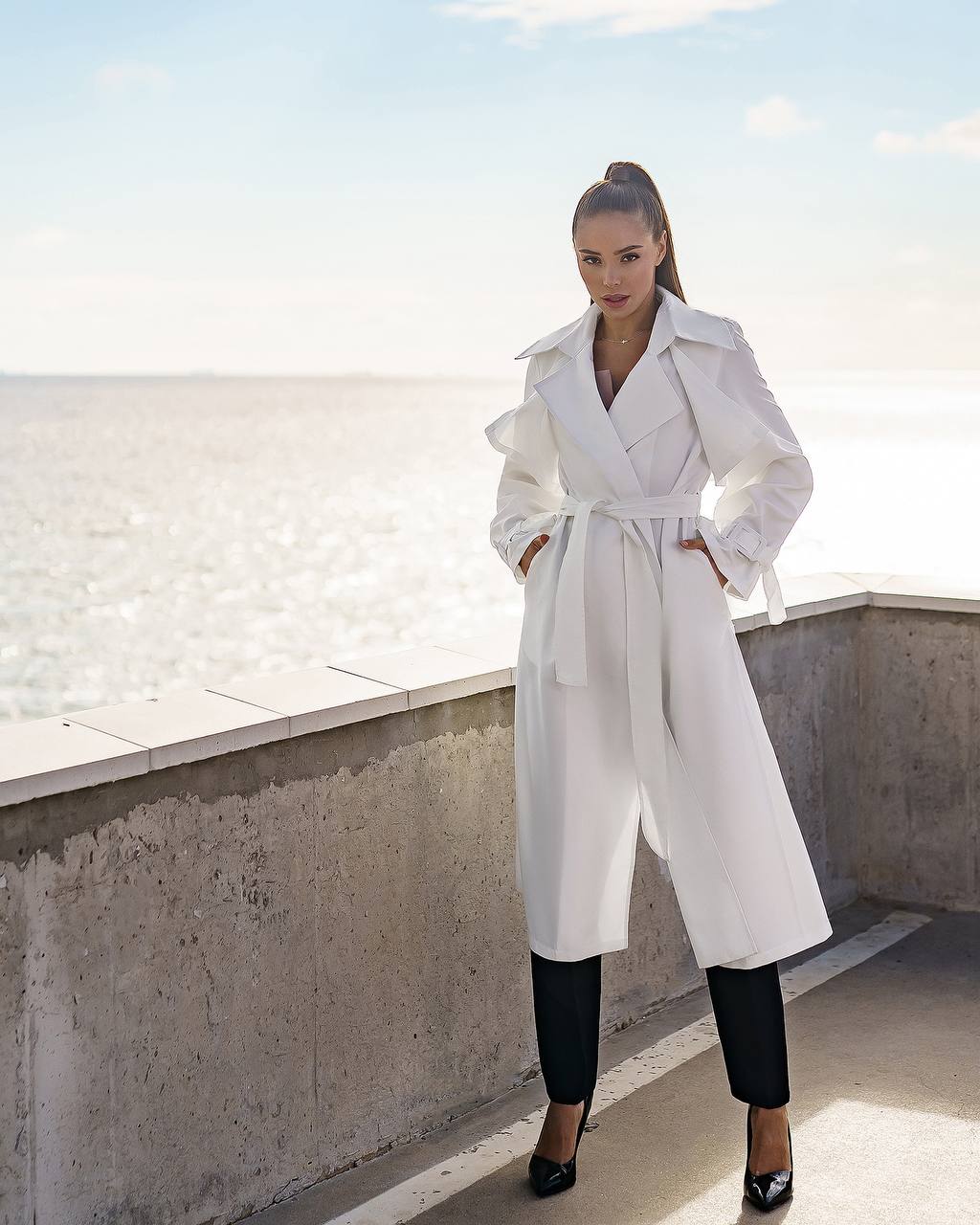 White BELTED TRENCH COAT (ARTICLE 202)