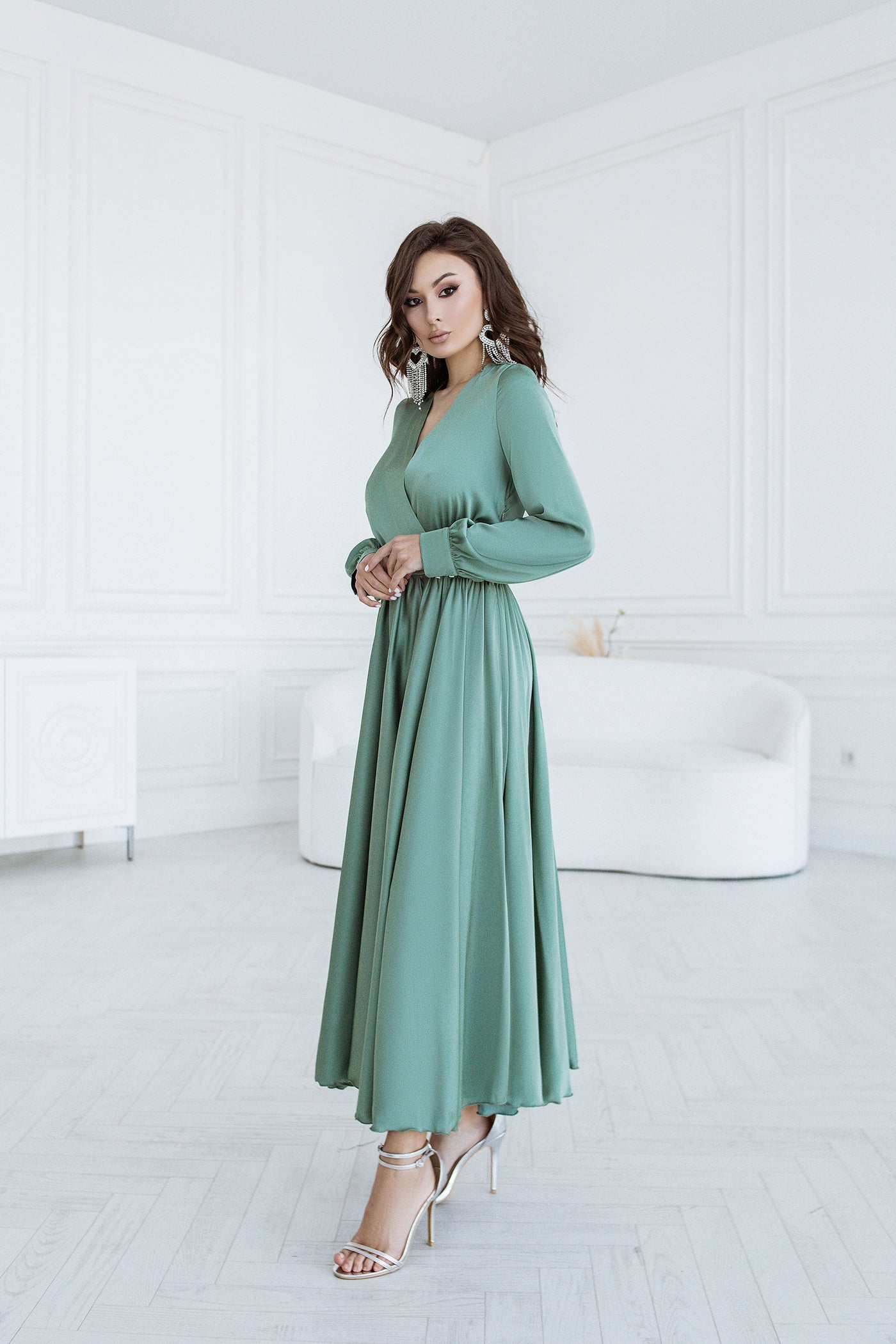 Olive MIDI LONG SLEEVE DRESS (ARTICLE C393)