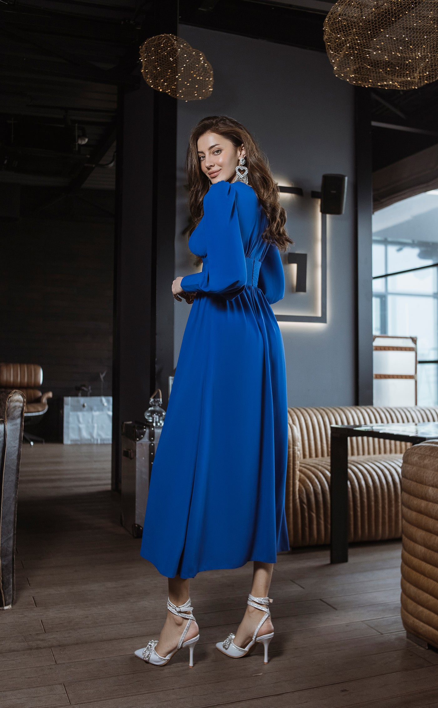 Blue V-NECK BUTTONED PUFF-SLEEVE MIDI DRESS (ARTICLE C392)