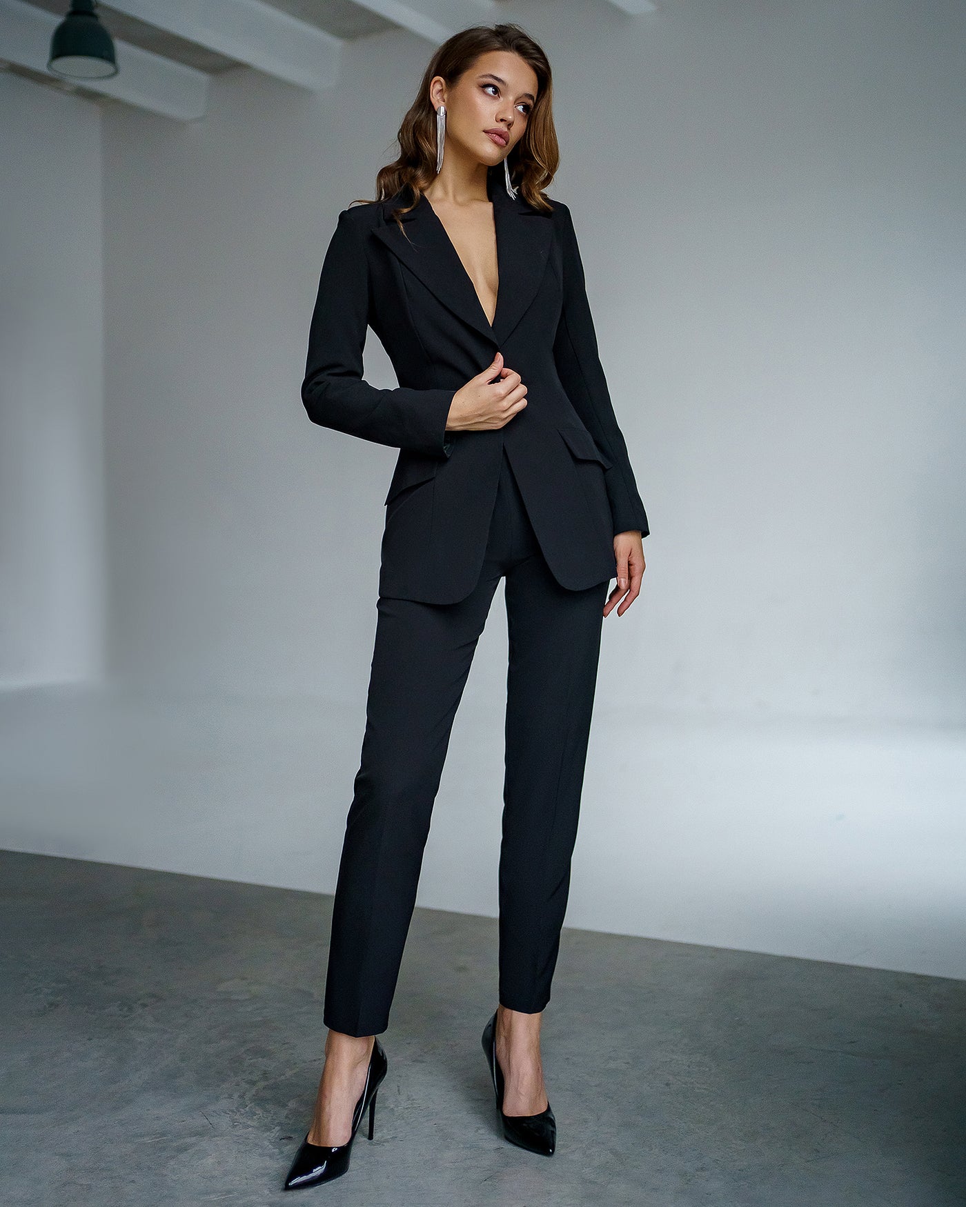 Black SINGLE-BREASTED SUIT 2-PIECE (article 400)