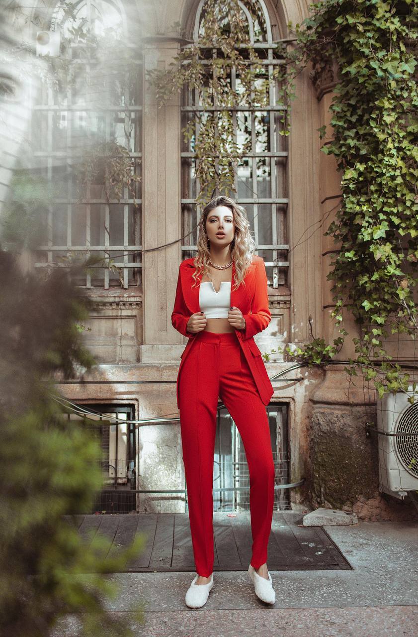 Red Single-Breasted Suit 2-Piece (article 400)