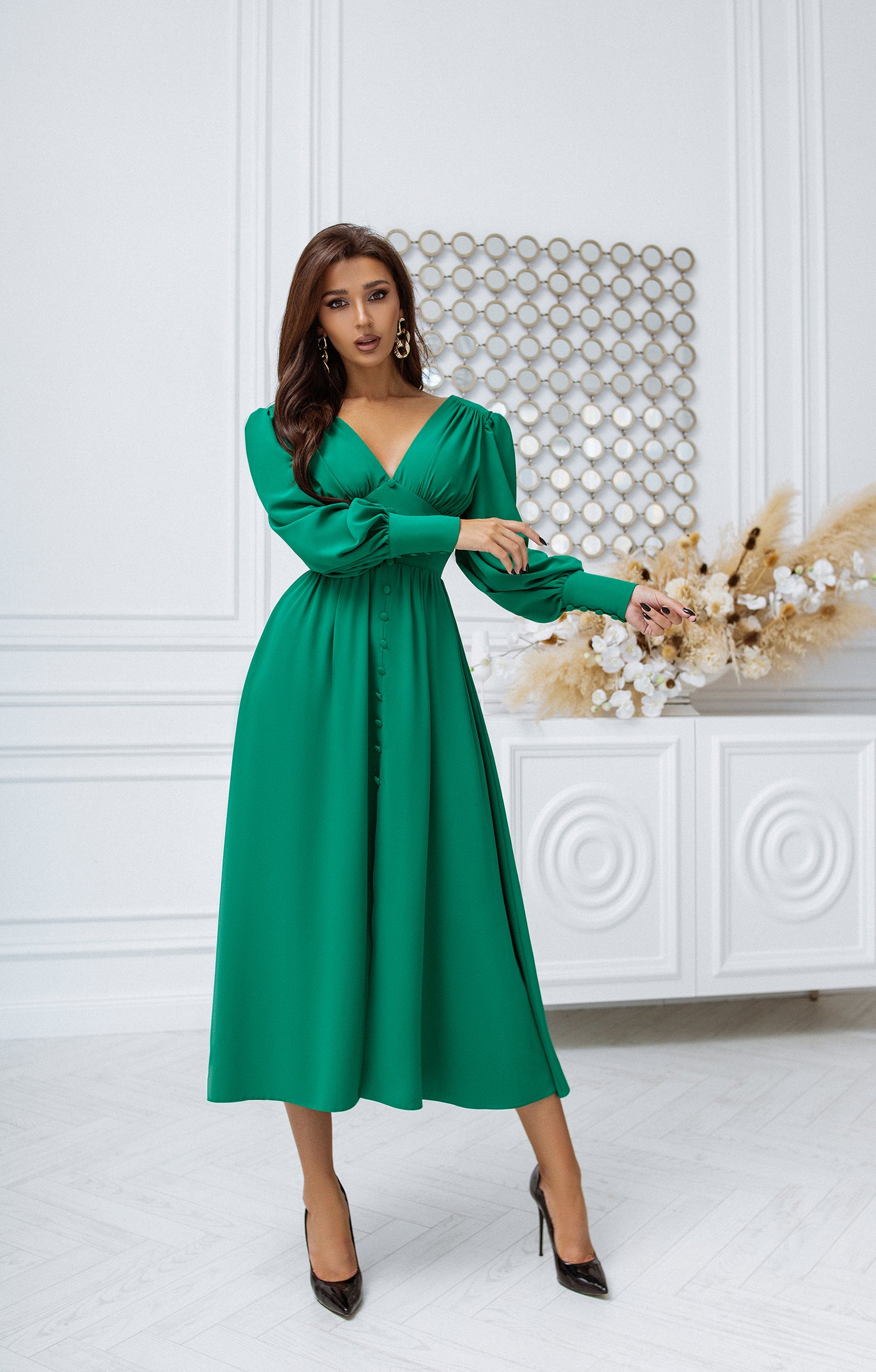 Green V-NECK BUTTONED PUFF-SLEEVE MIDI DRESS (ARTICLE C392)